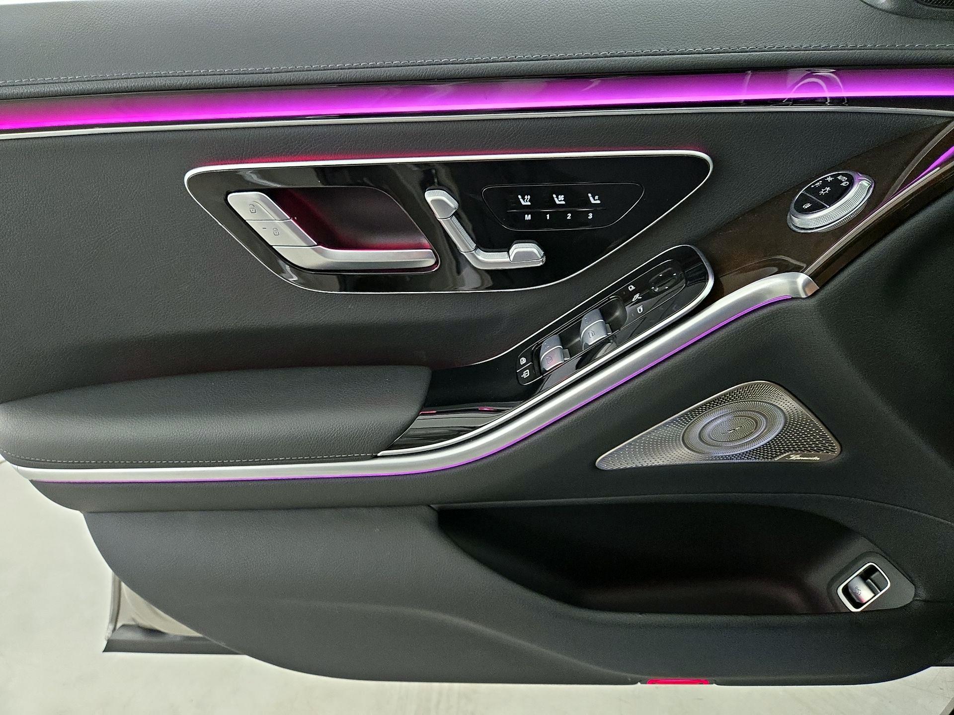 Thumbnail: 2023 Mercedes-Benz S-Class - 12