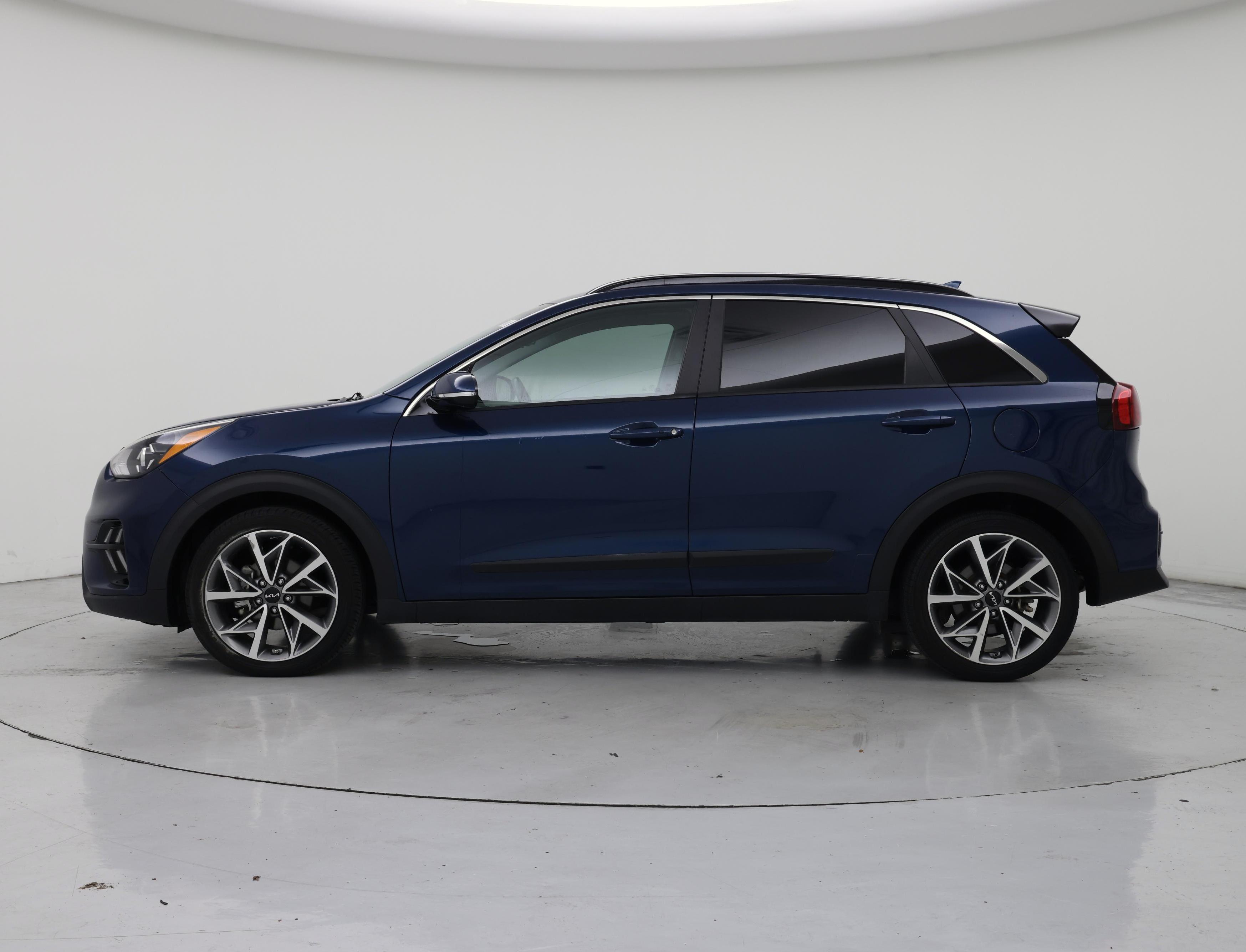 Thumbnail: 2022 Kia Niro - 3
