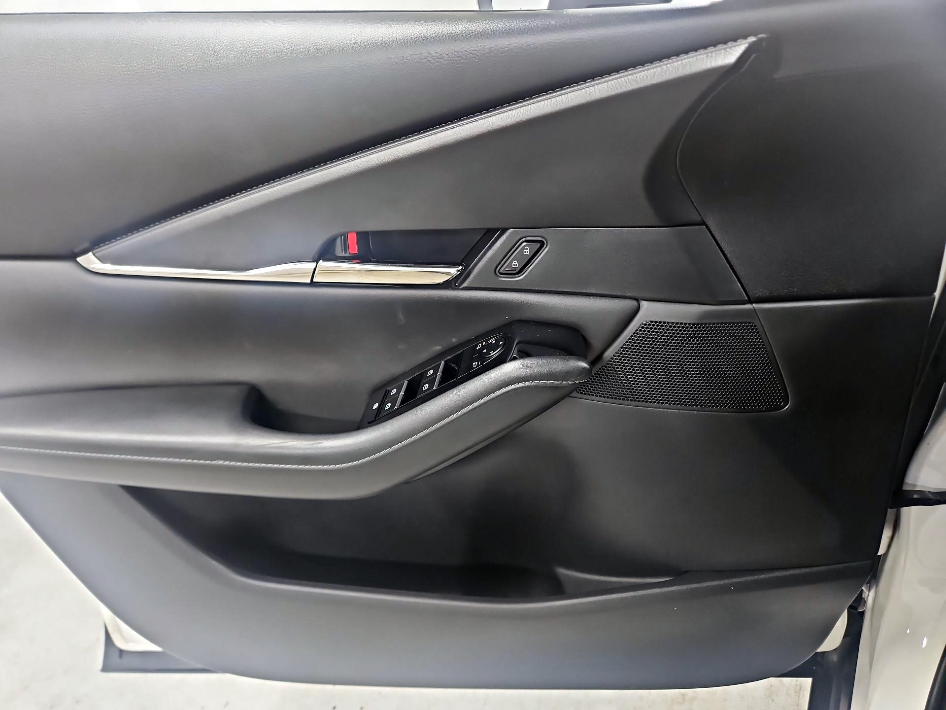 Thumbnail: 2022 Mazda CX-30 - 12