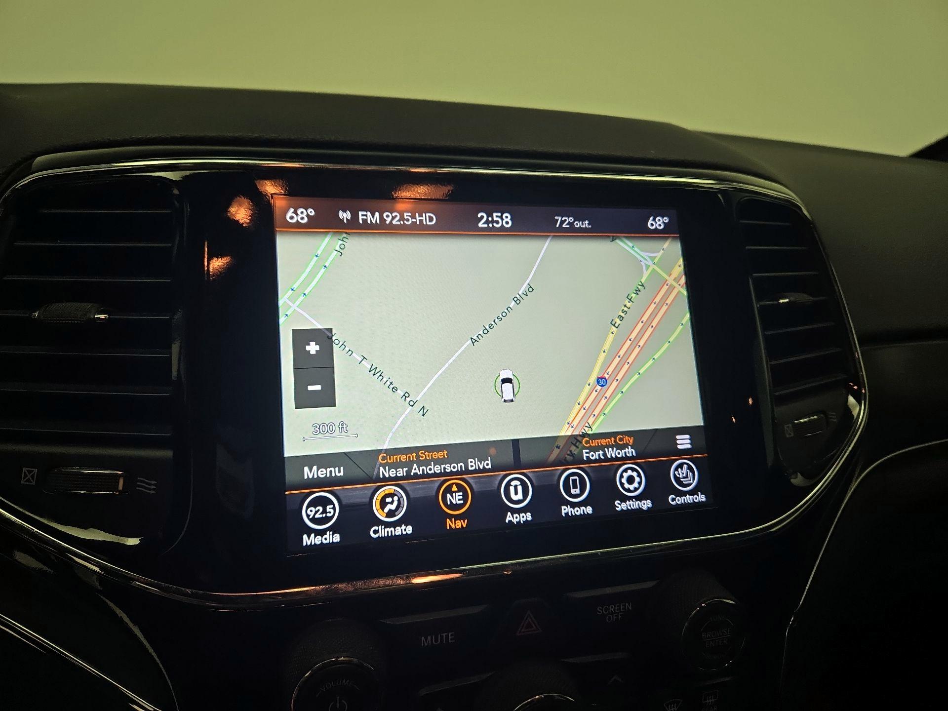 Thumbnail: 2019 Jeep Grand Cherokee - 14