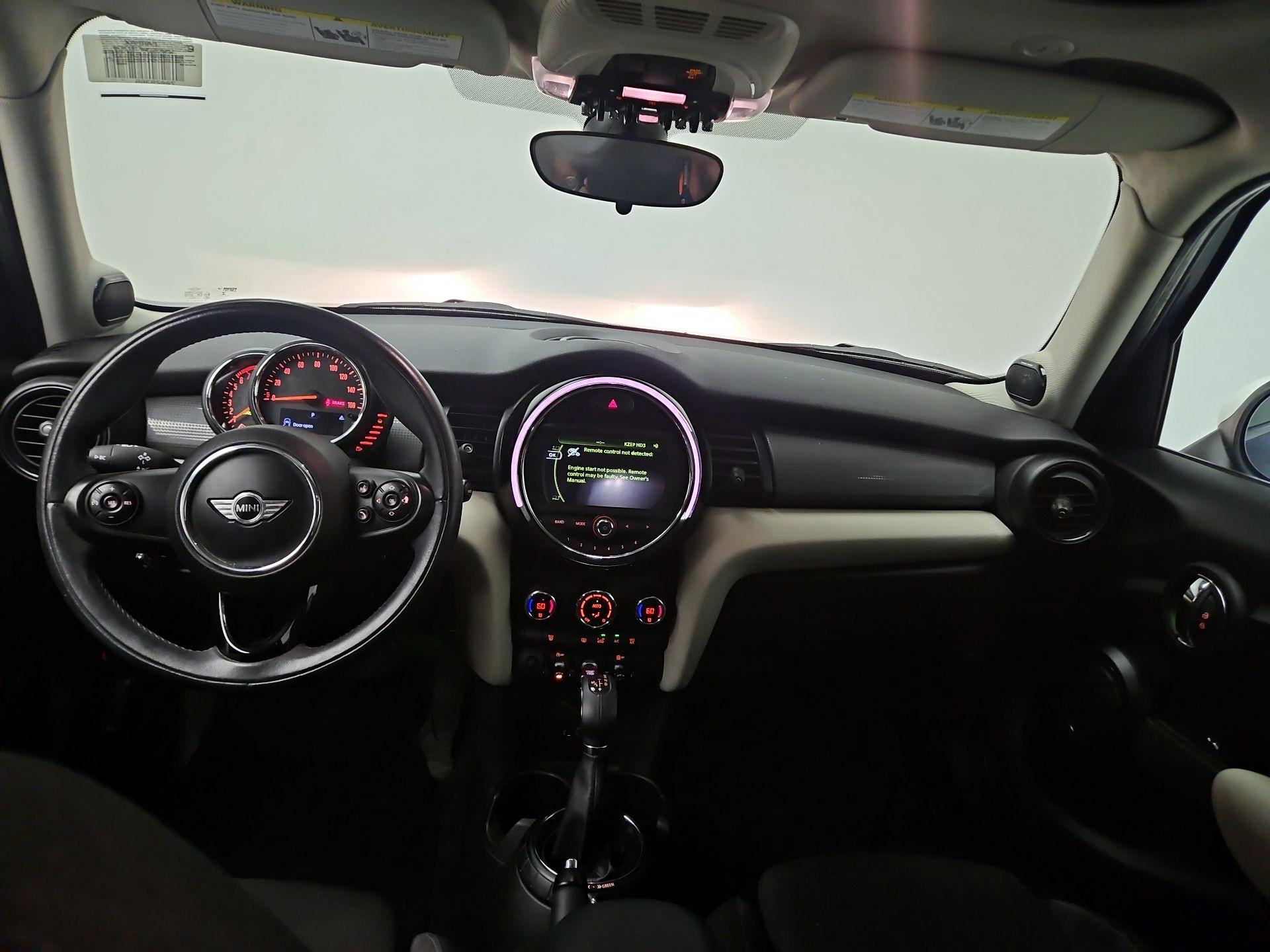Thumbnail: 2015 MINI Cooper Hardtop - 9