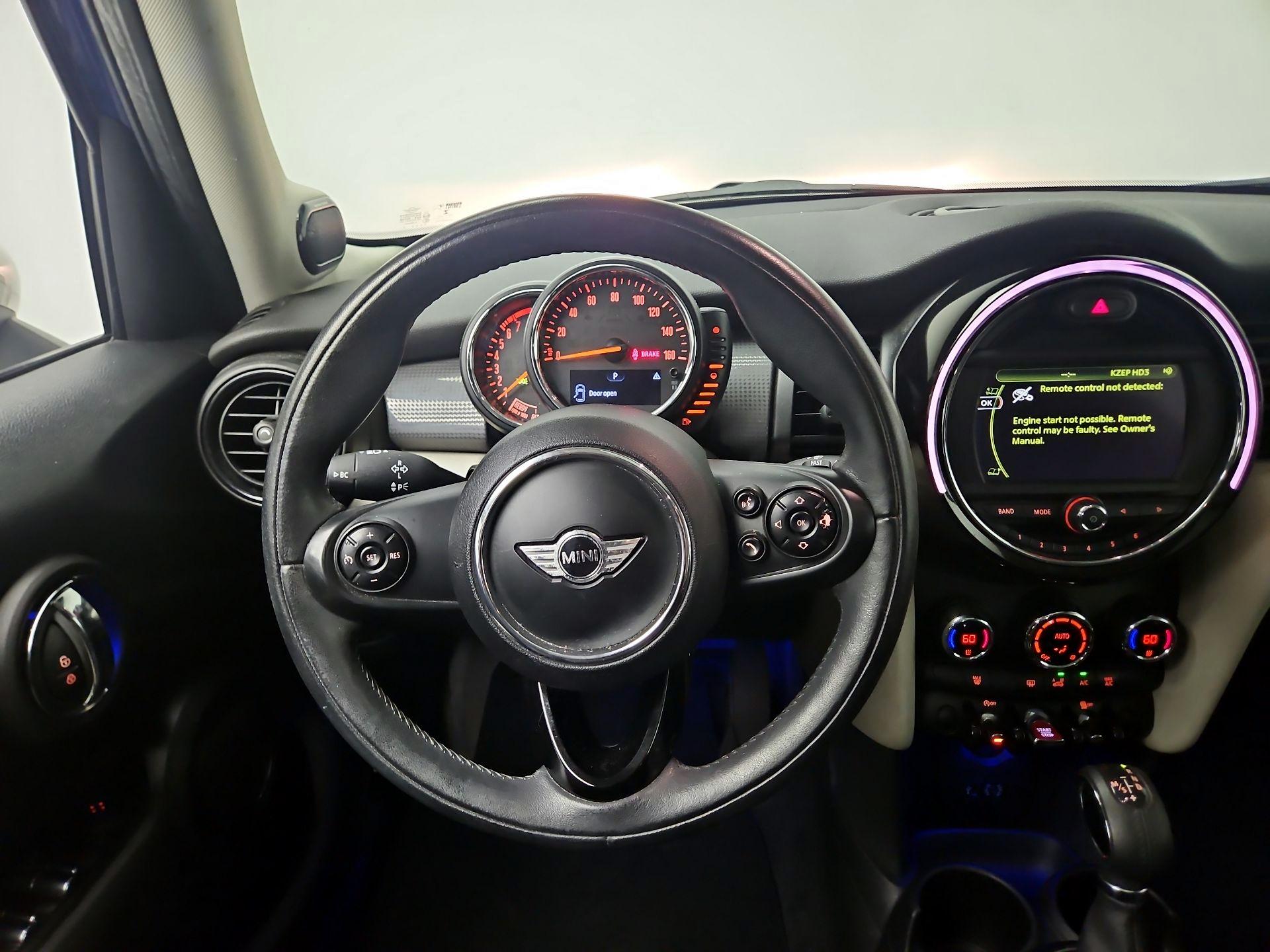 Thumbnail: 2015 MINI Cooper Hardtop - 10