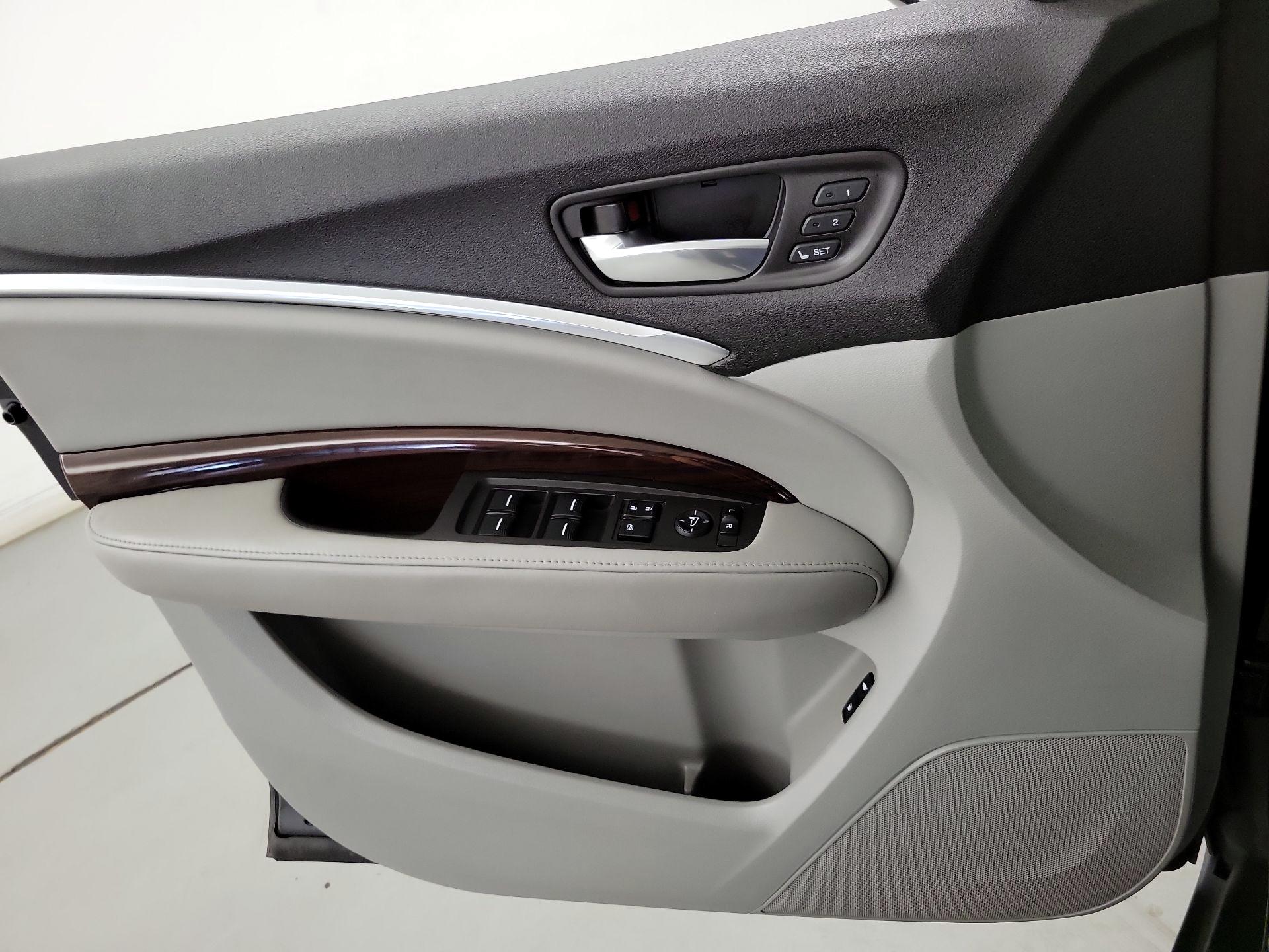 Thumbnail: 2016 Acura MDX - 12