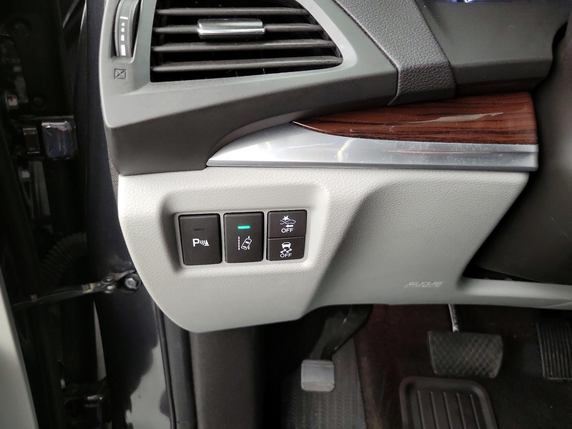 Thumbnail: 2016 Acura MDX - 13