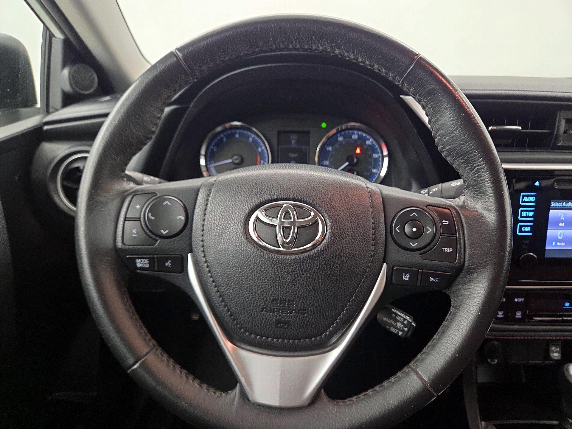 Thumbnail: 2017 Toyota Corolla - 10