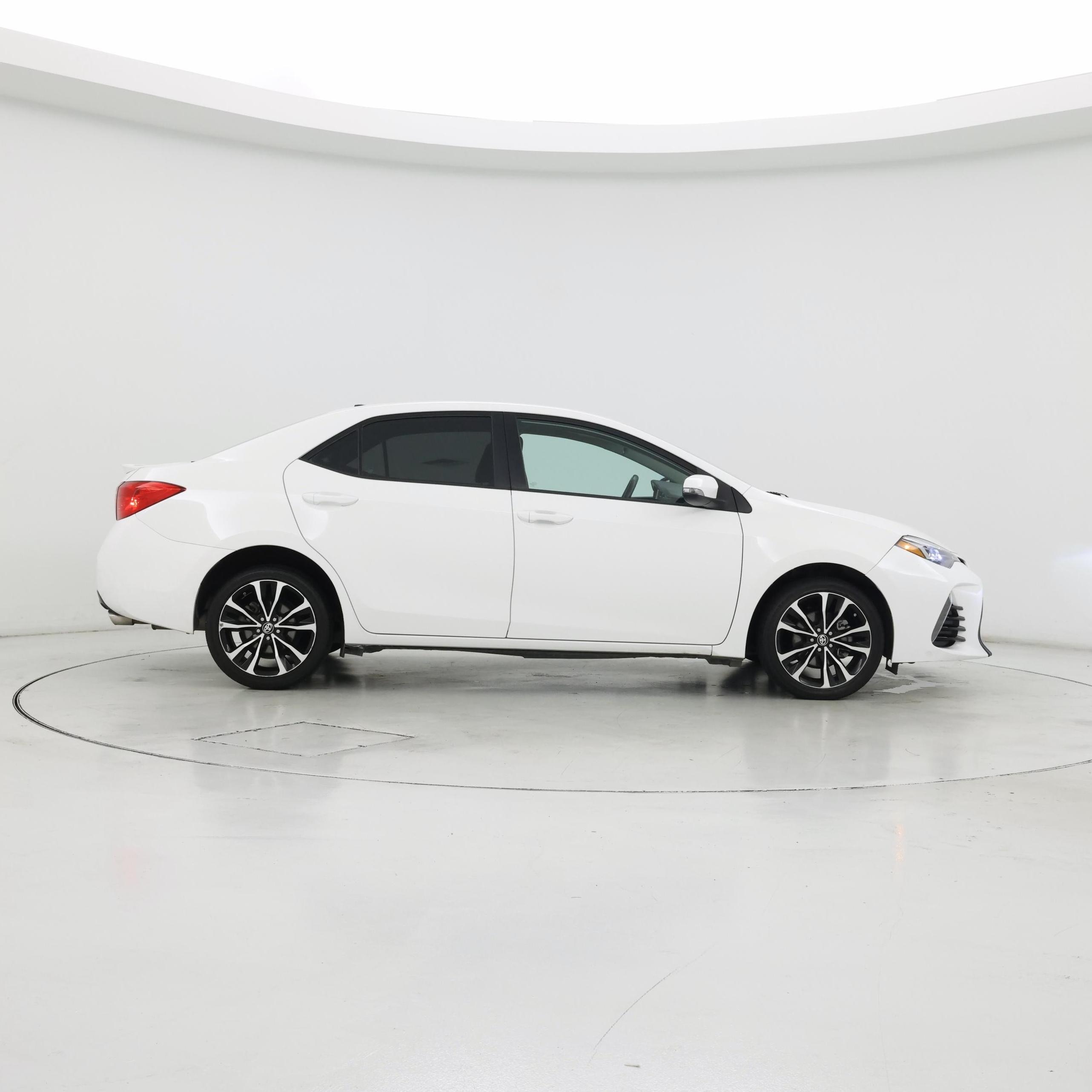 Thumbnail: 2017 Toyota Corolla - 7