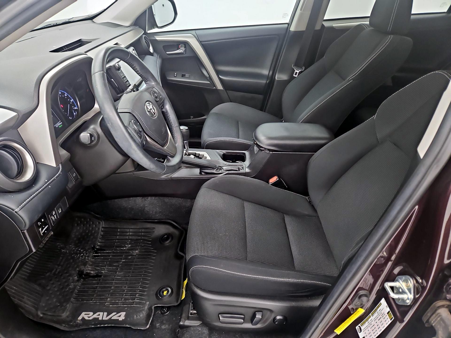 Thumbnail: 2018 Toyota RAV4 - 11