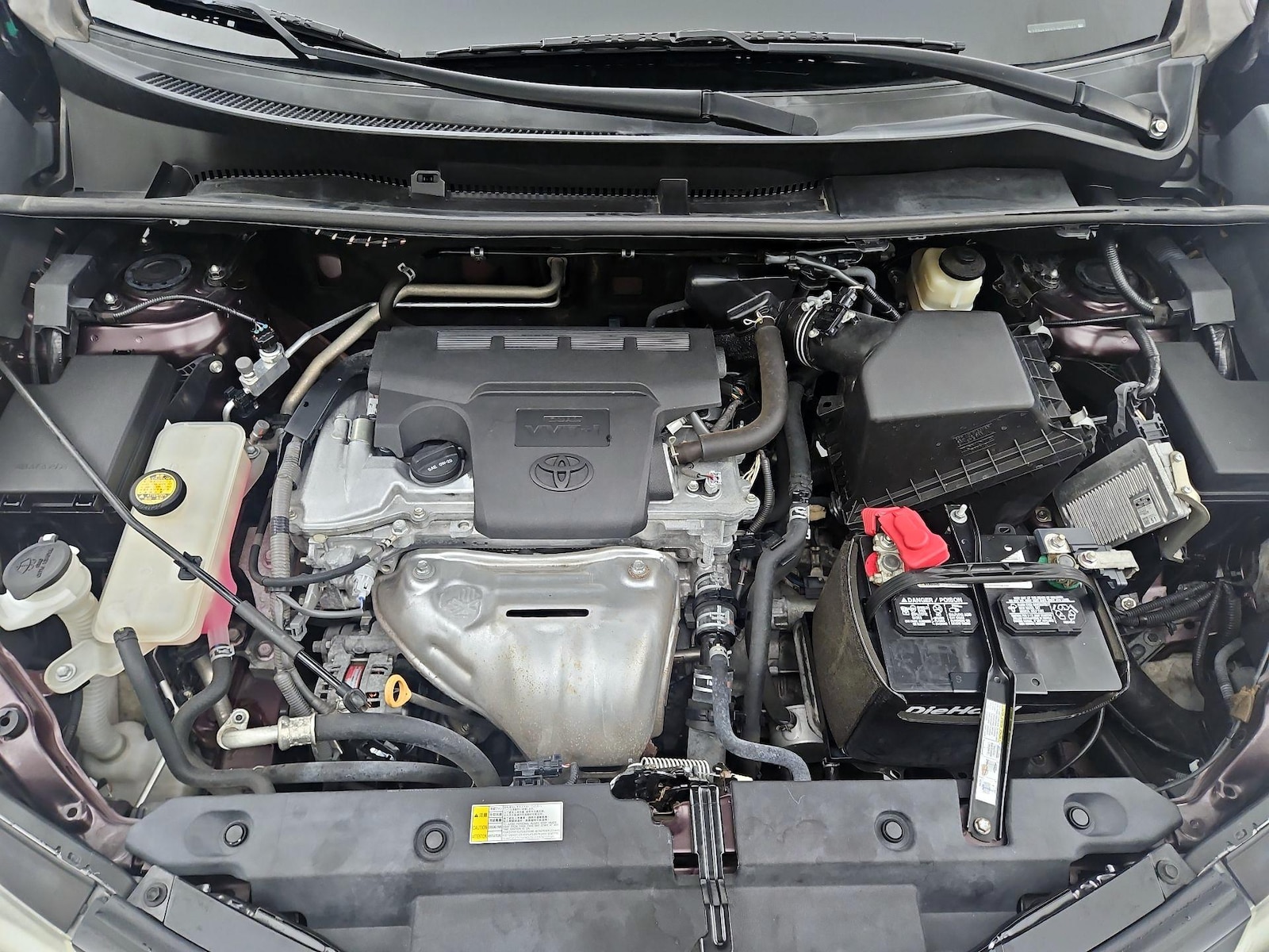 2018 Toyota RAV4 XLE - Photo 23