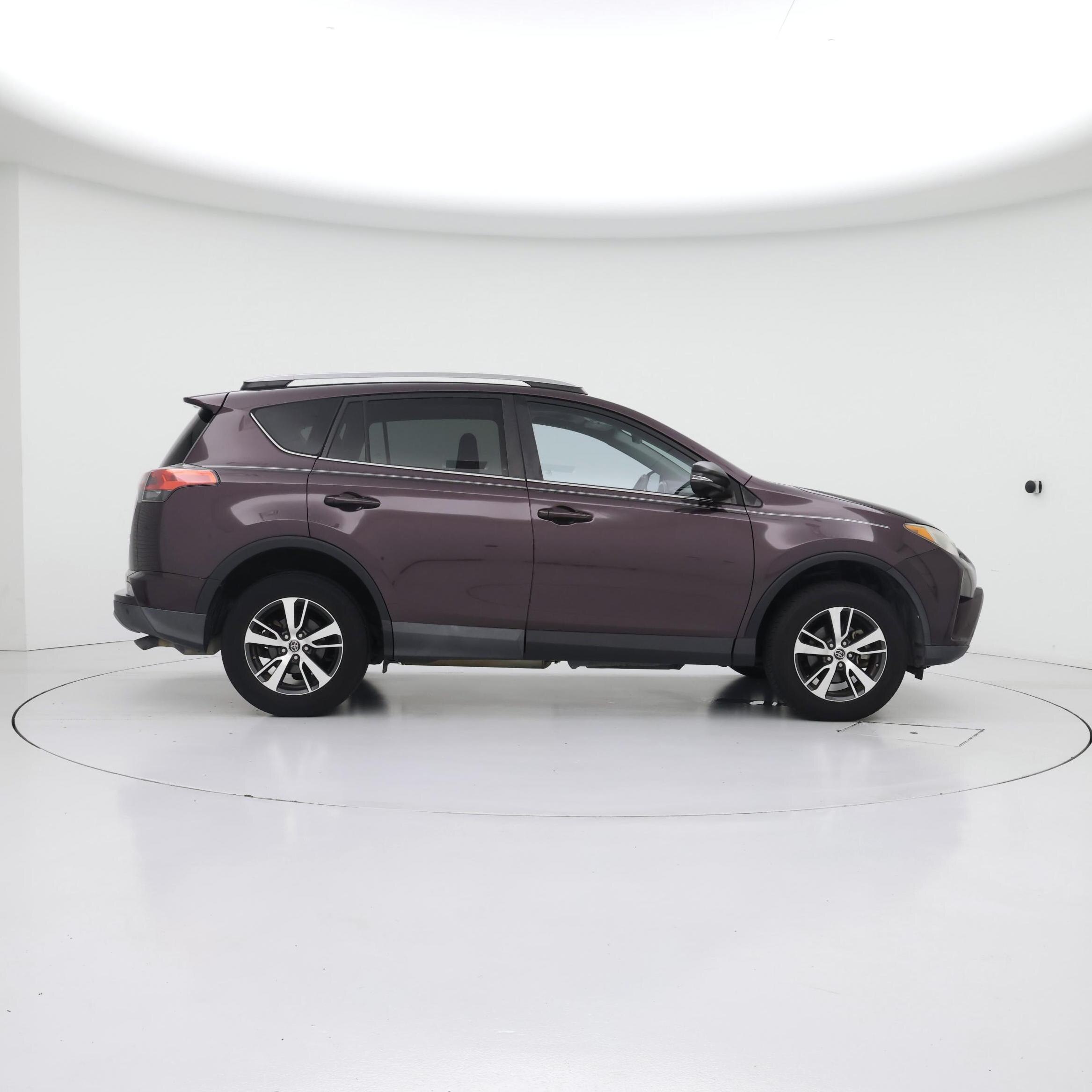 Thumbnail: 2018 Toyota RAV4 - 7