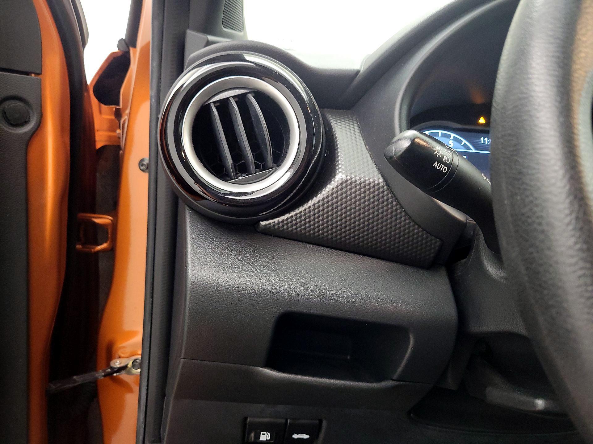 Thumbnail: 2020 Nissan Kicks - 13