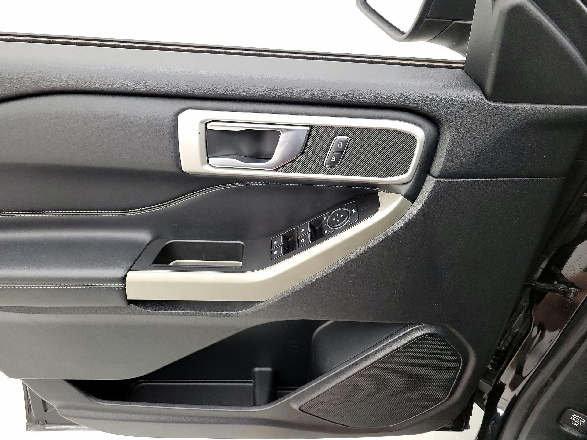 Thumbnail: 2020 Ford Explorer - 12