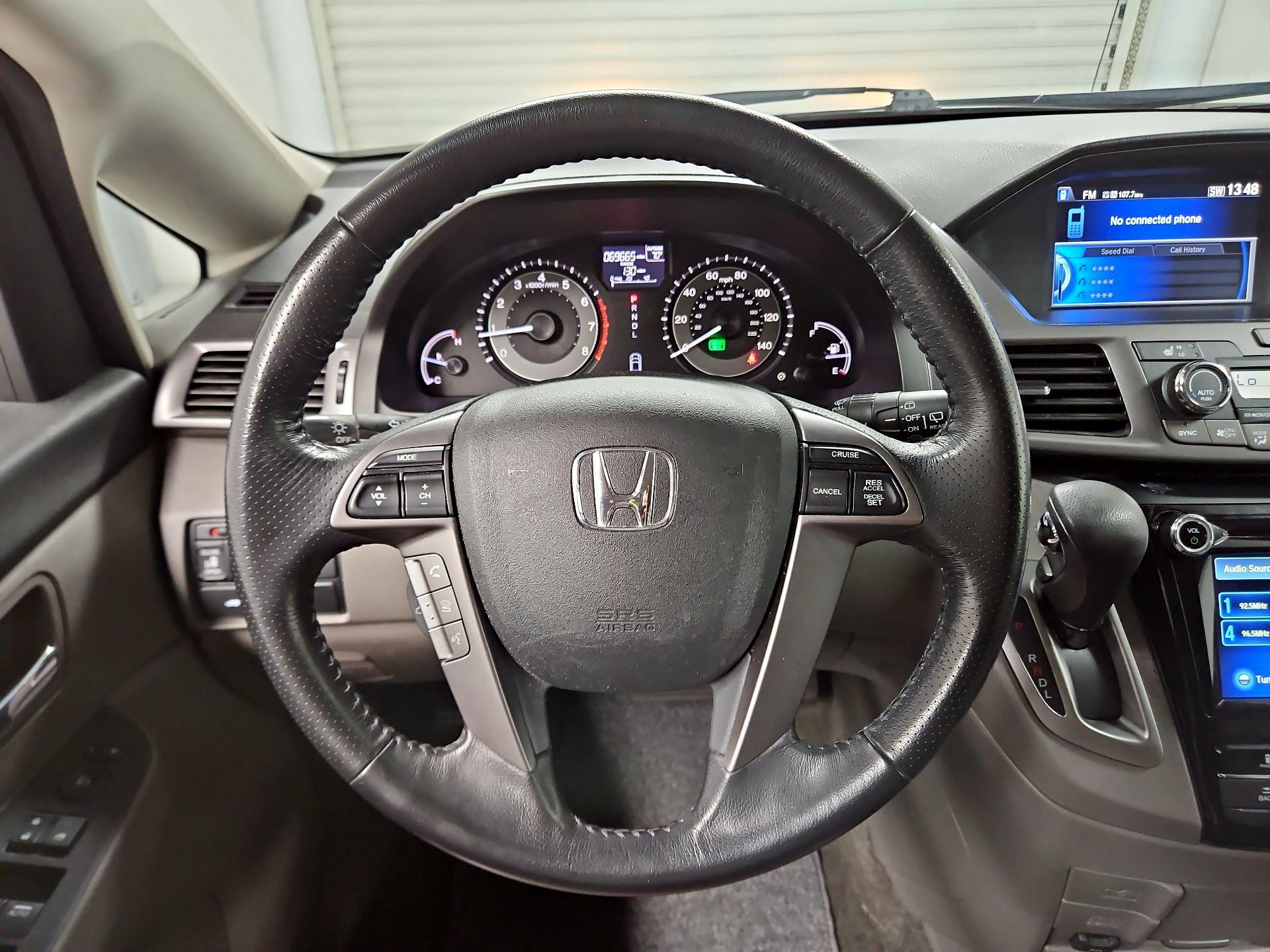 Thumbnail: 2014 Honda Odyssey - 10