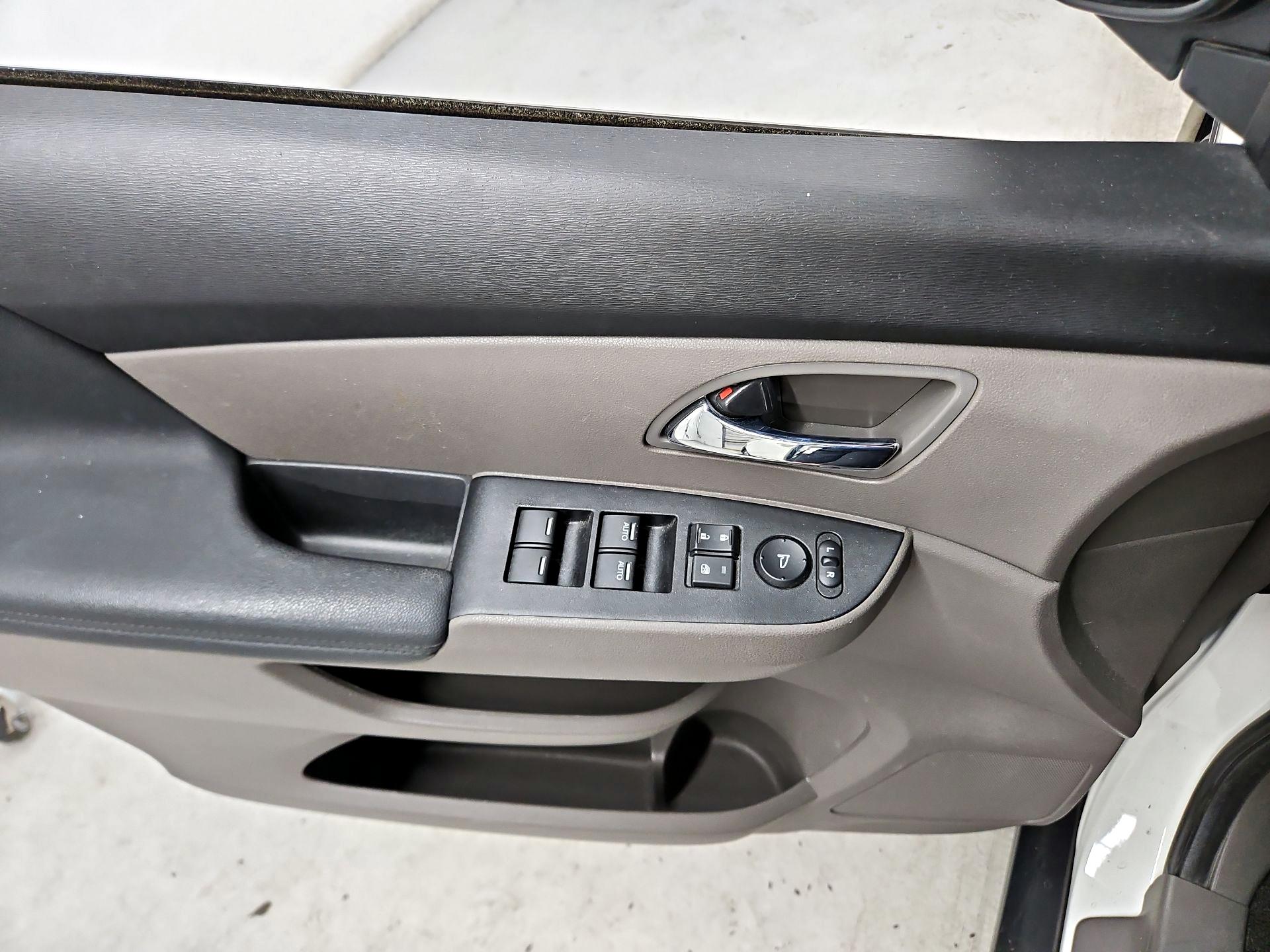 Thumbnail: 2014 Honda Odyssey - 12