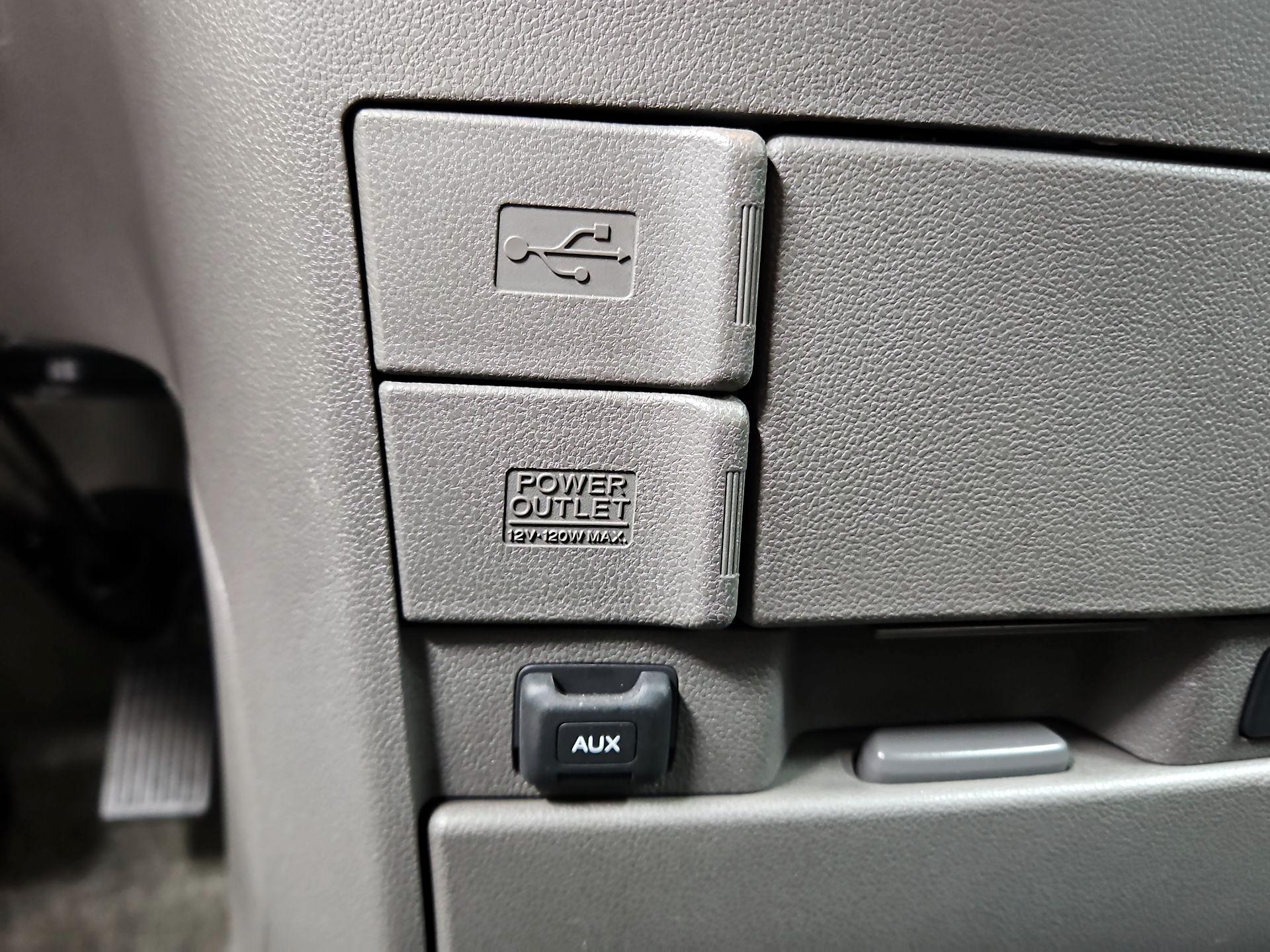 Thumbnail: 2014 Honda Odyssey - 18