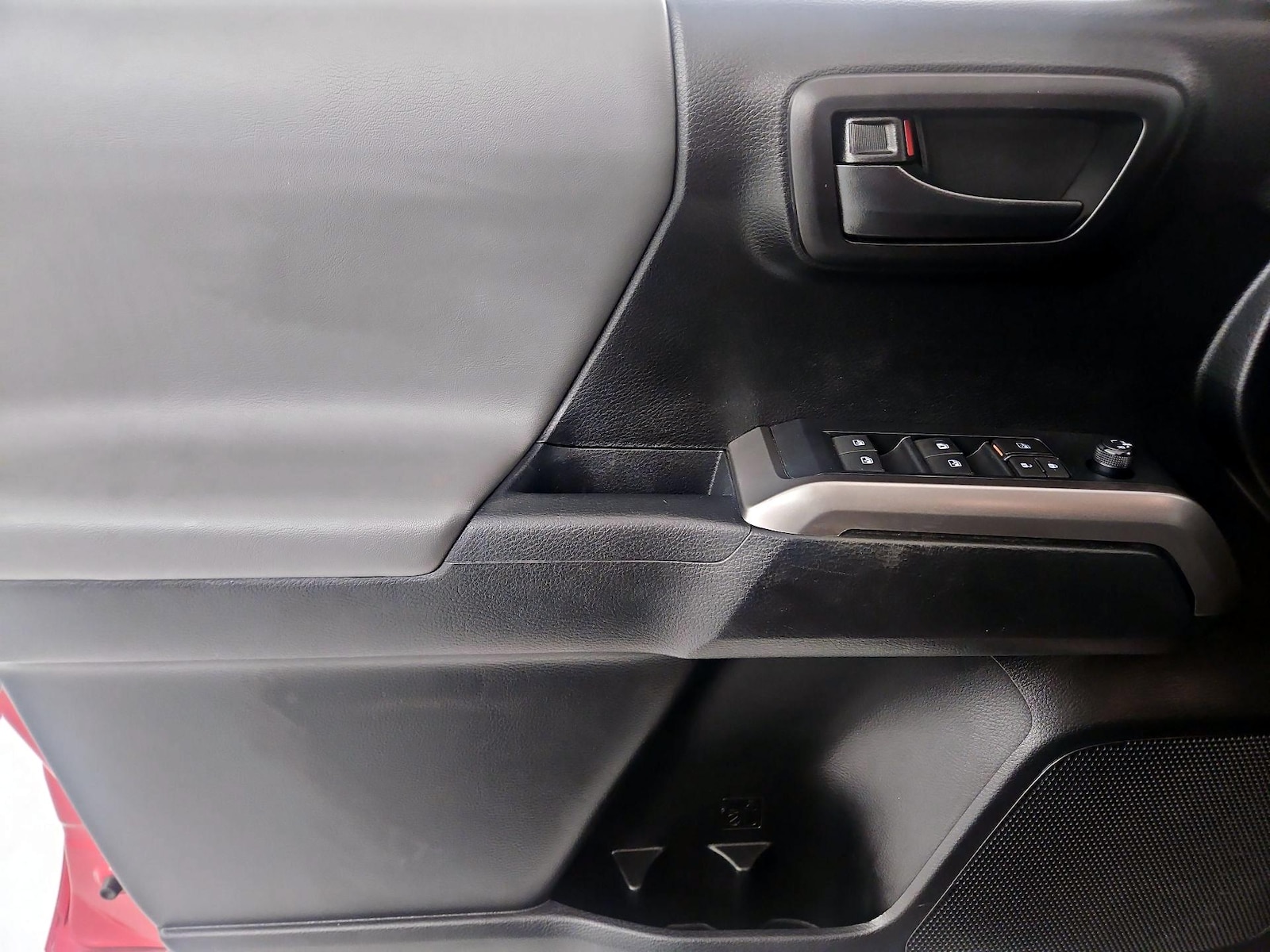 2021 Toyota Tacoma SR5 - Photo 11
