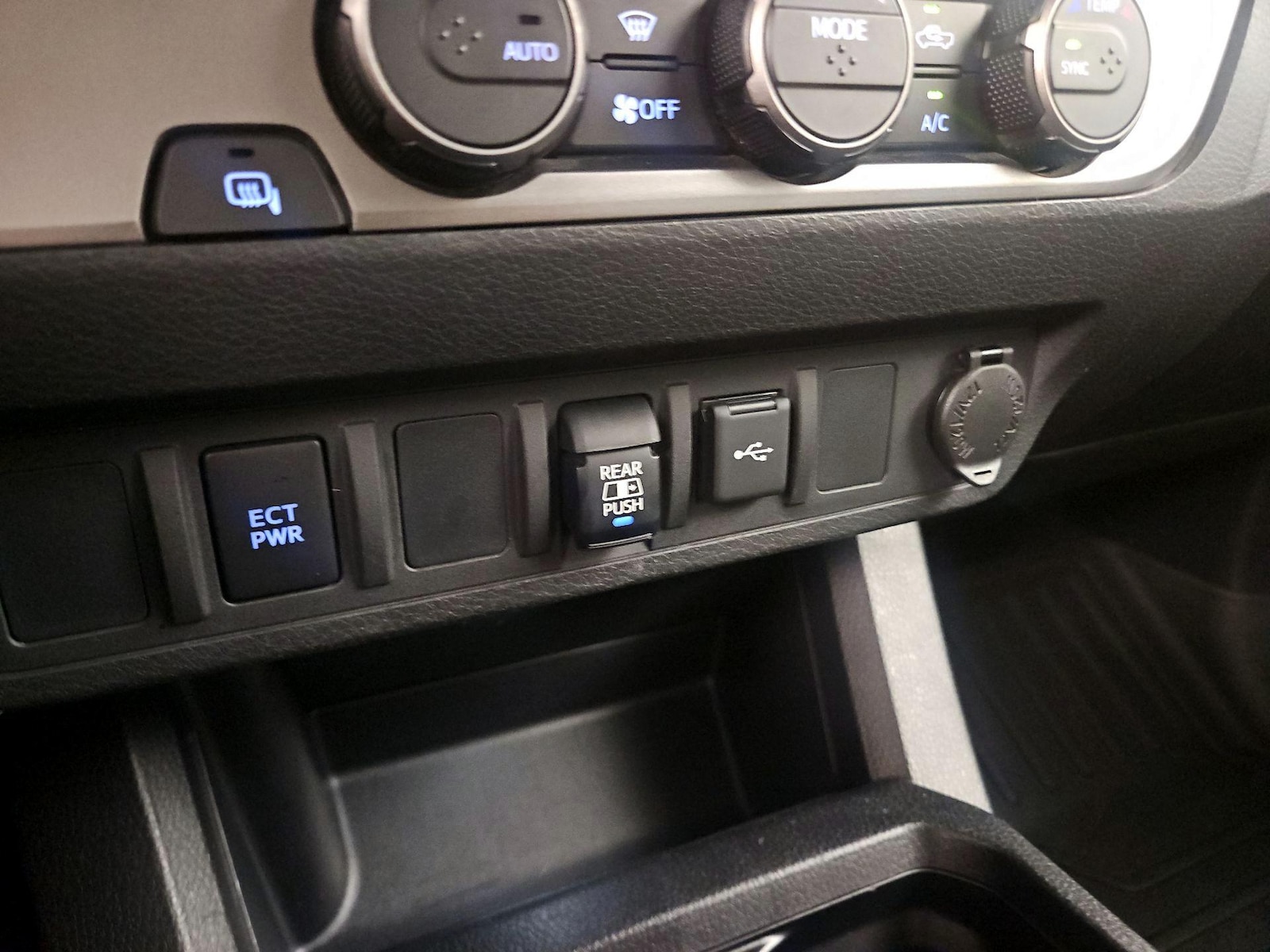 2021 Toyota Tacoma SR5 - Photo 17