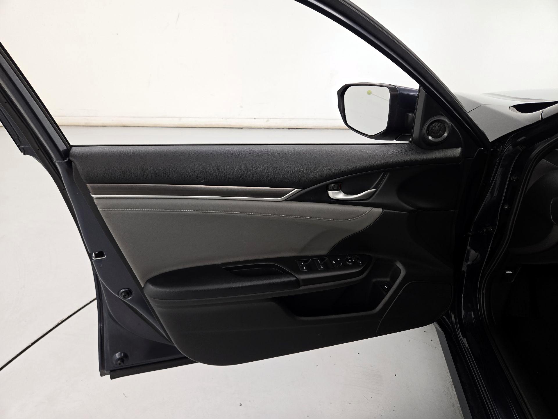 Thumbnail: 2019 Honda Civic - 12