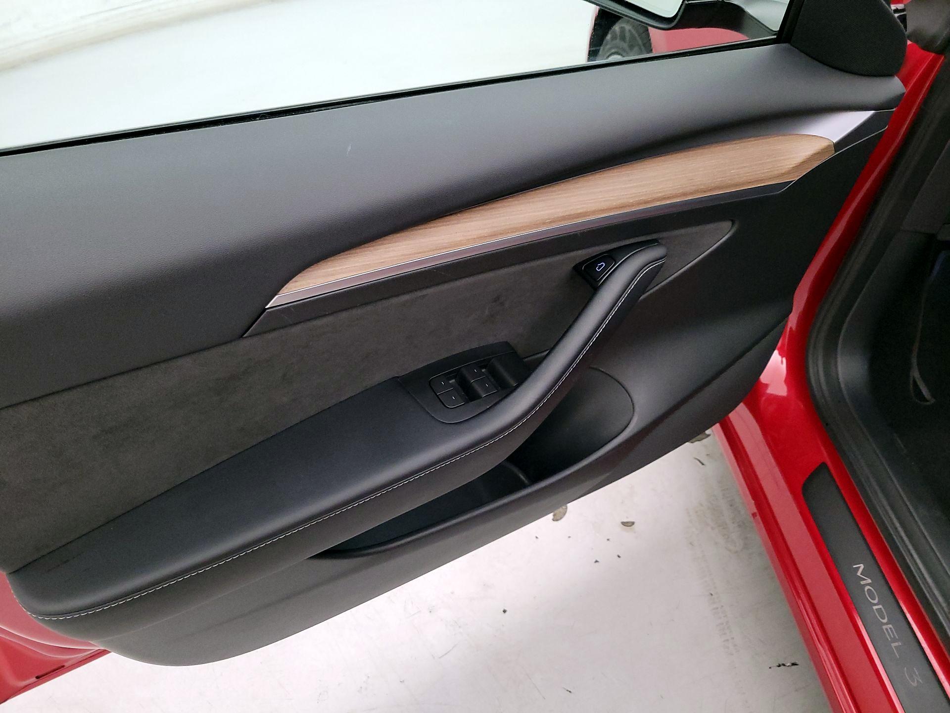 Thumbnail: 2022 Tesla Model 3 - 12