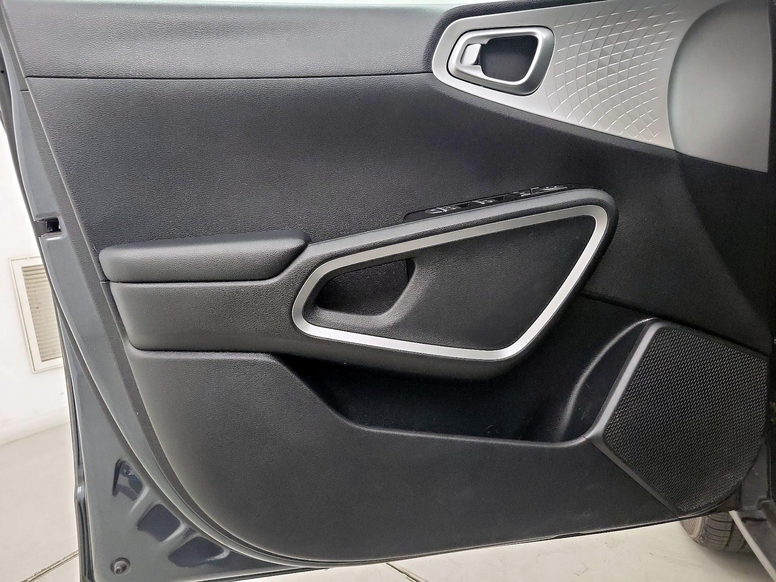 2020 Kia Soul LX - Photo 13