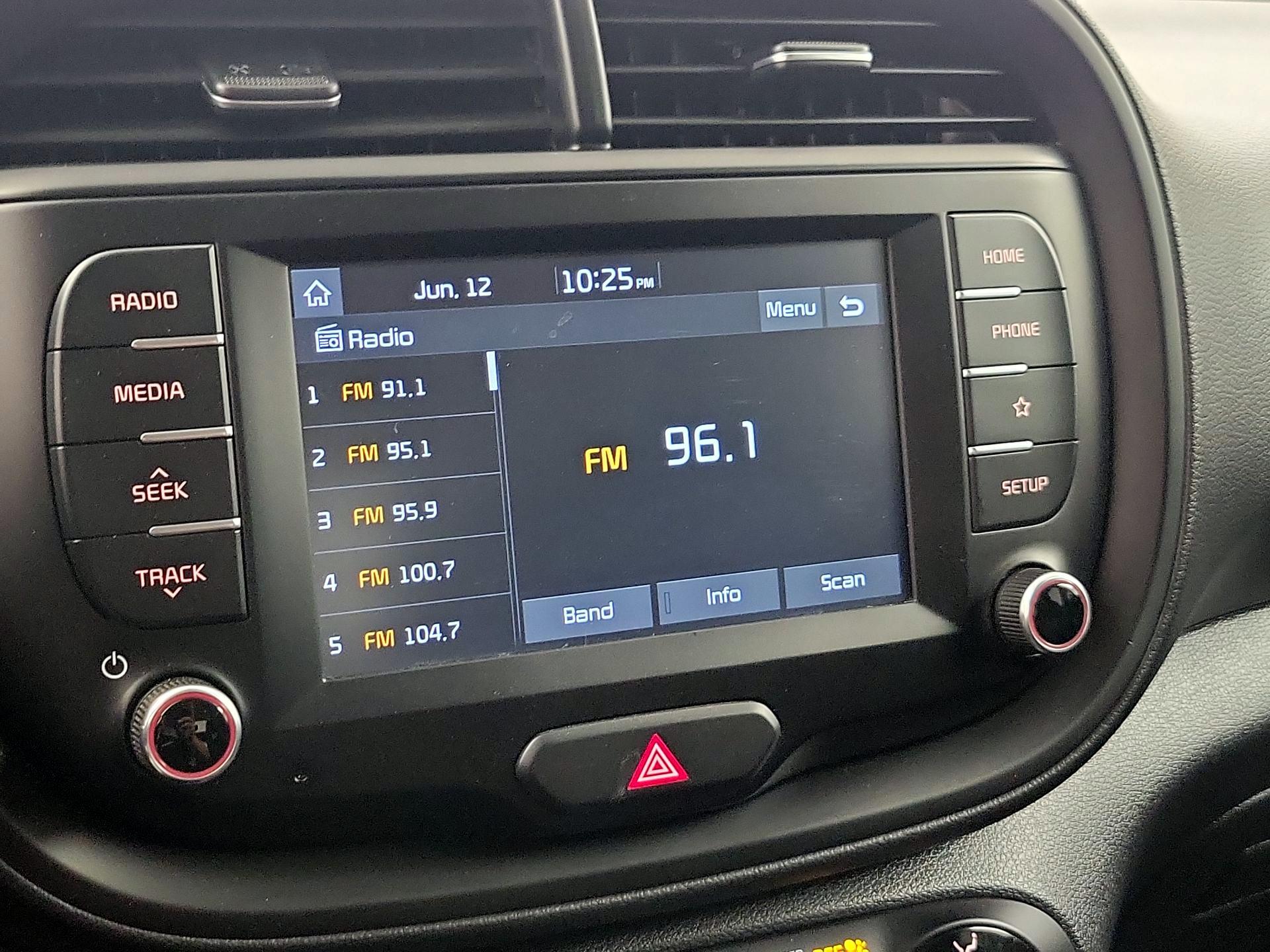 Thumbnail: 2020 Kia Soul - 15