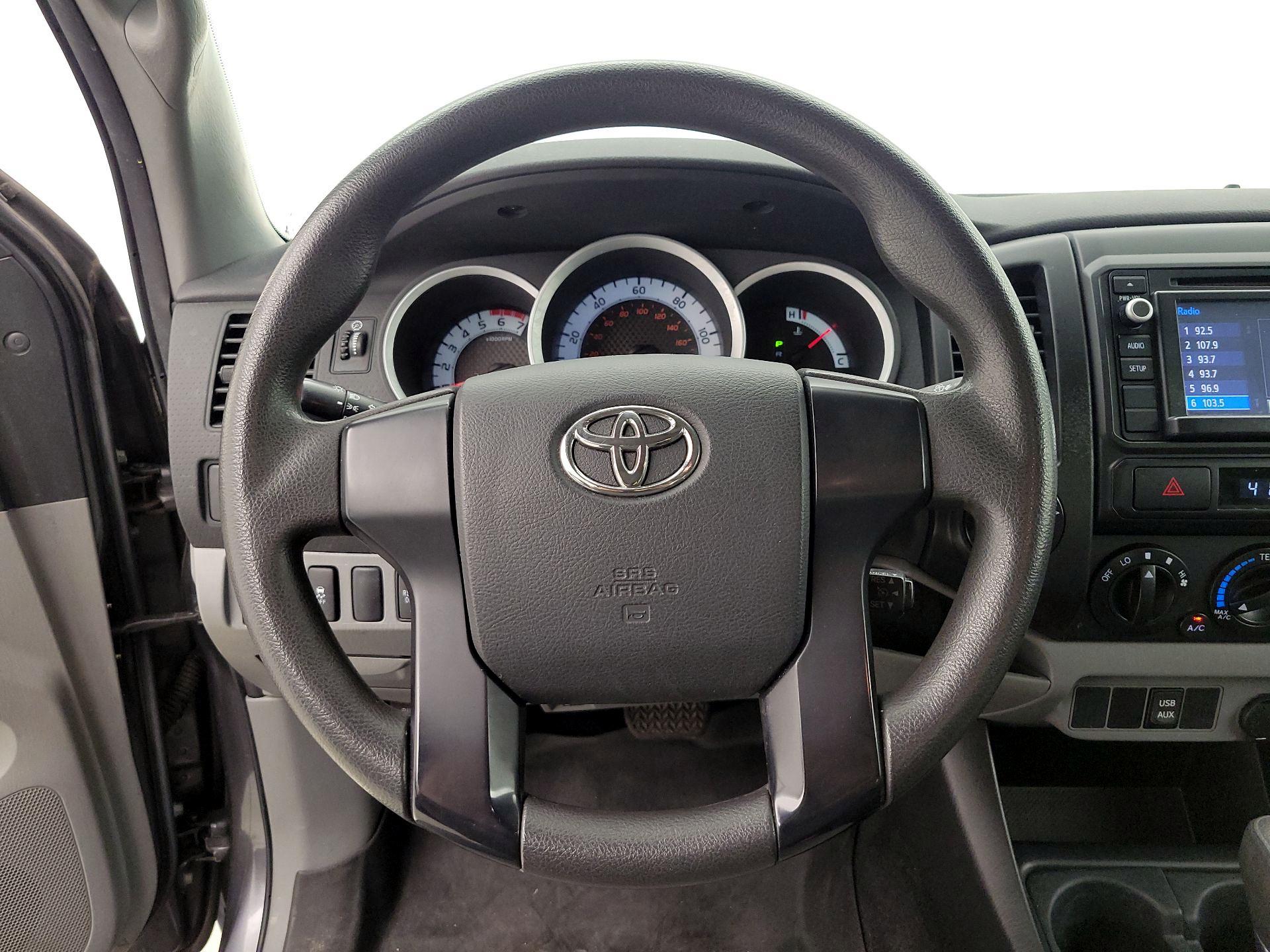 Thumbnail: 2014 Toyota Tacoma - 10