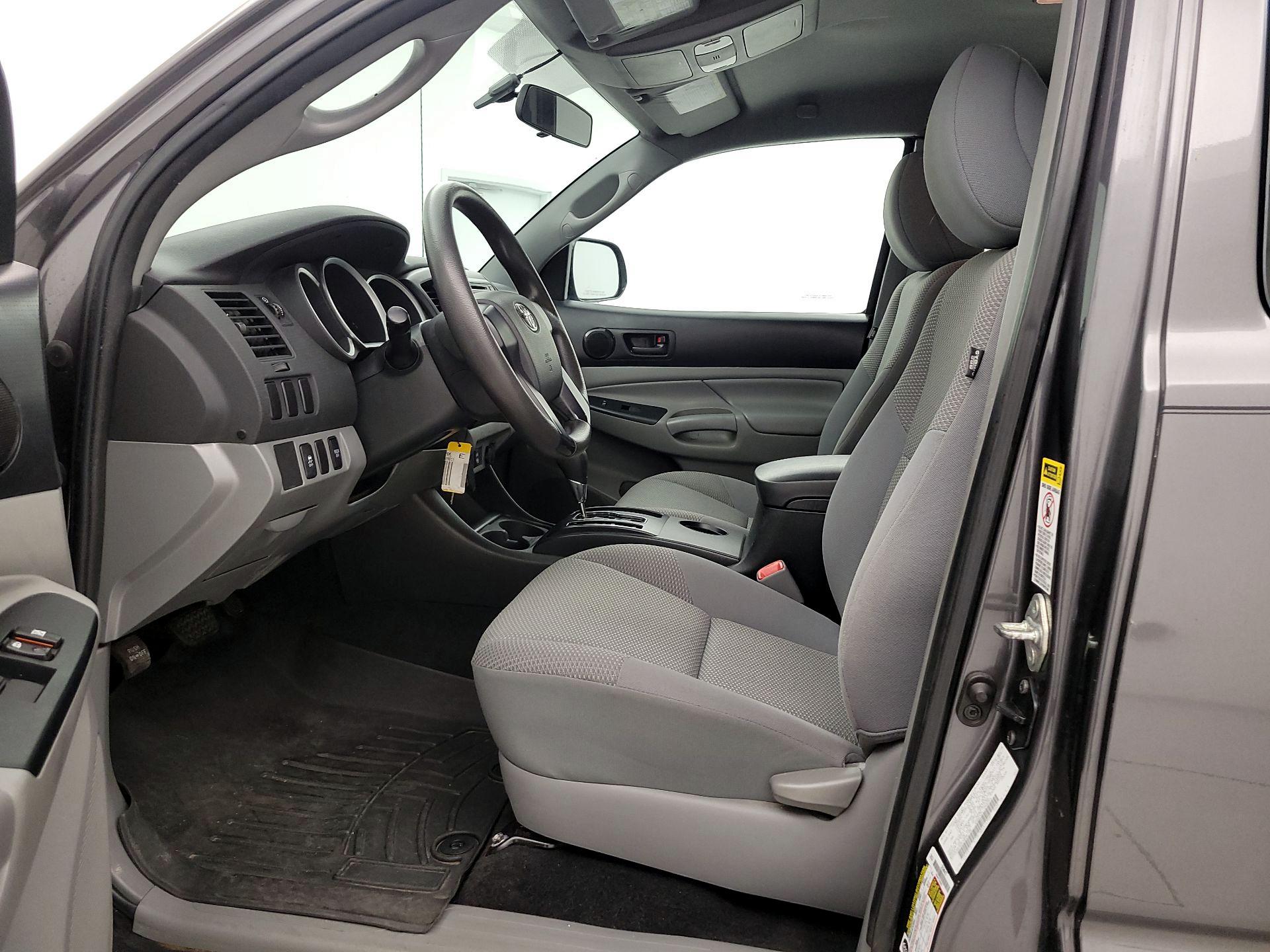 Thumbnail: 2014 Toyota Tacoma - 11