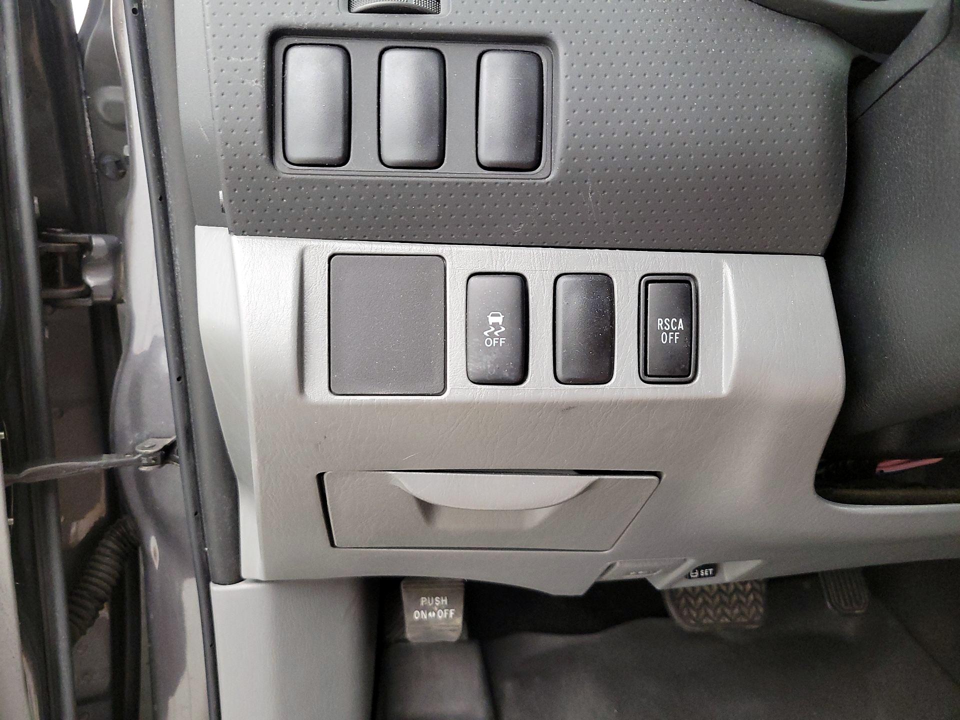 Thumbnail: 2014 Toyota Tacoma - 13