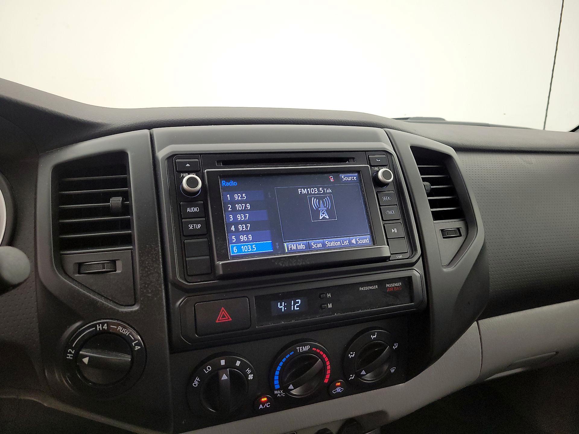 Thumbnail: 2014 Toyota Tacoma - 15