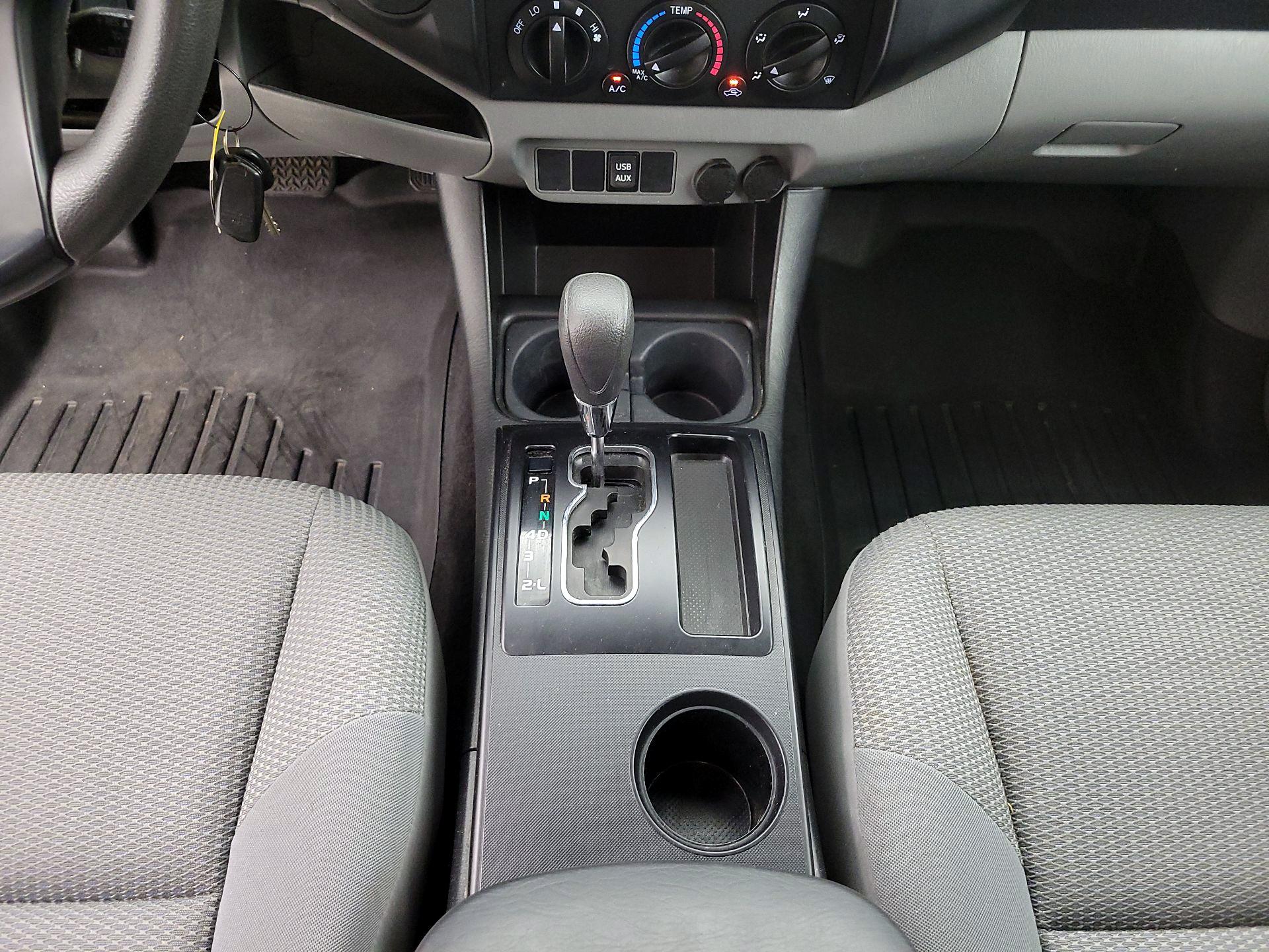 Thumbnail: 2014 Toyota Tacoma - 17