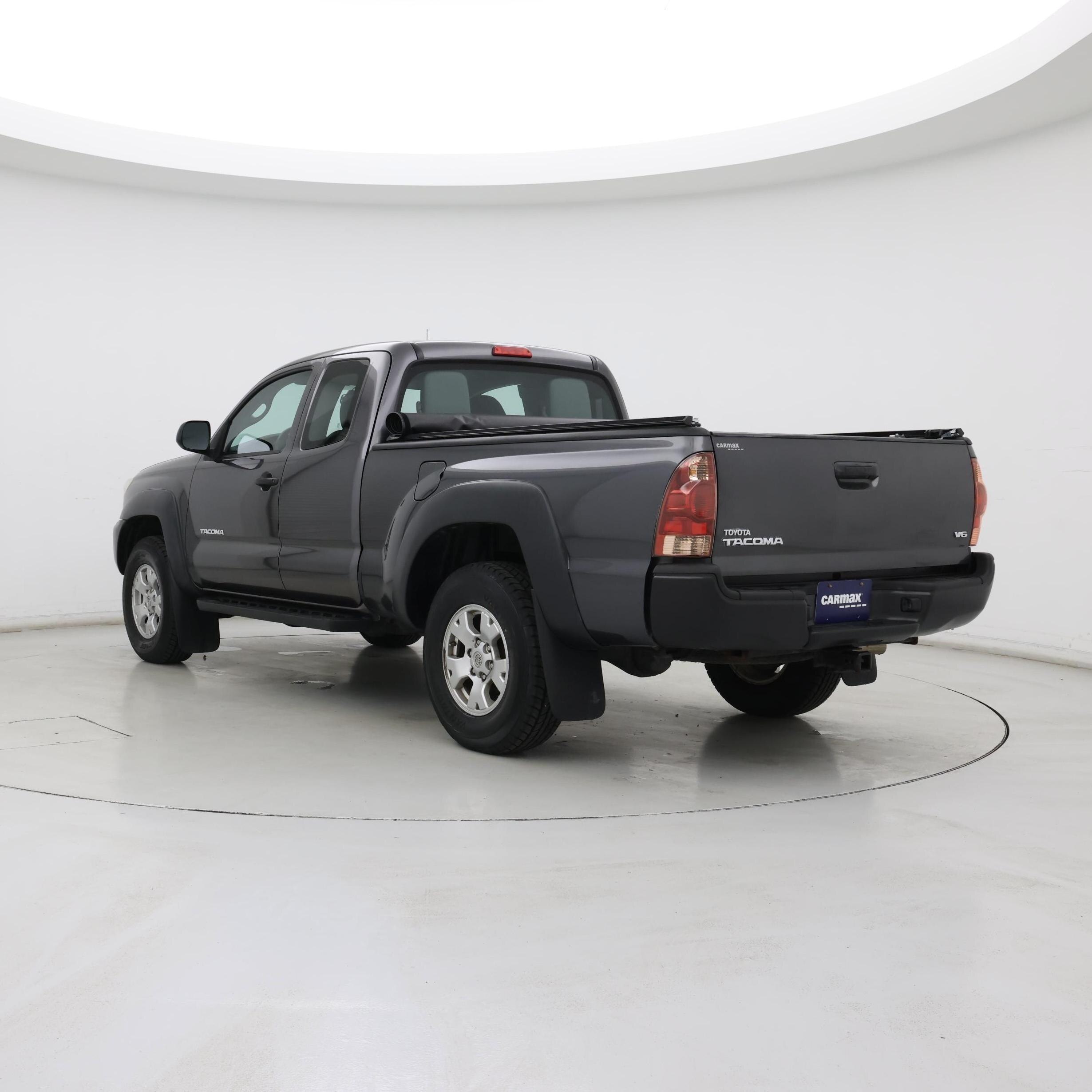 Thumbnail: 2014 Toyota Tacoma - 2