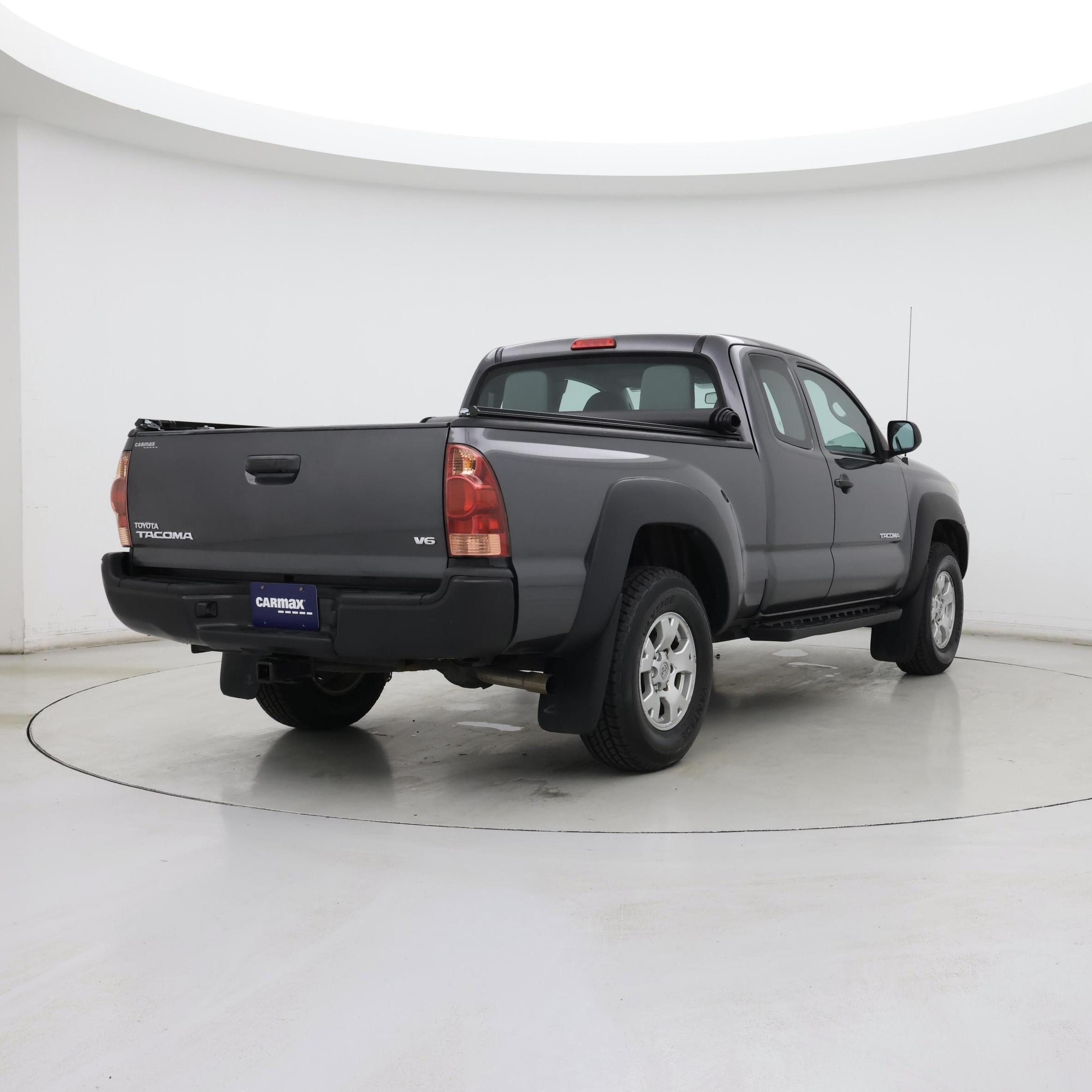 Thumbnail: 2014 Toyota Tacoma - 8