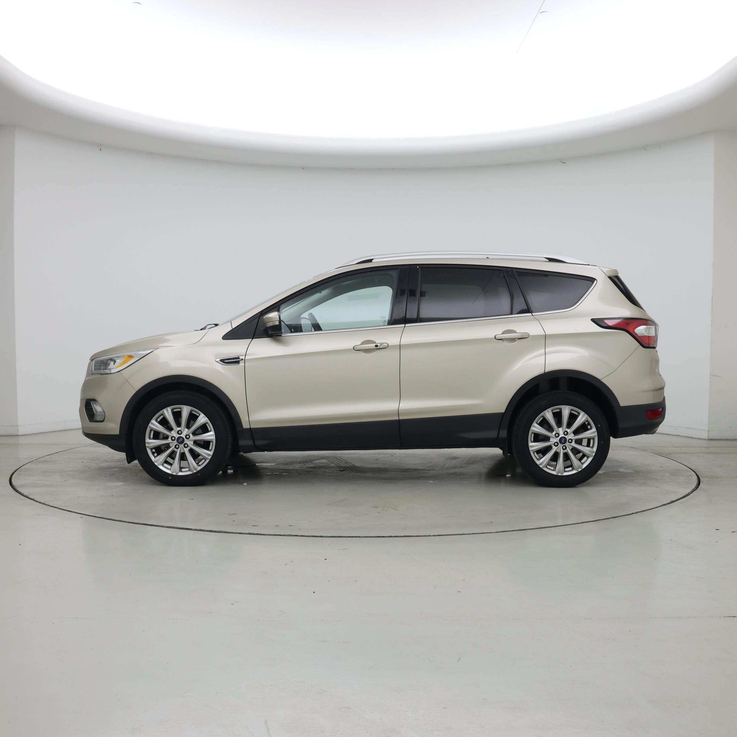 Thumbnail: 2017 Ford Escape - 3