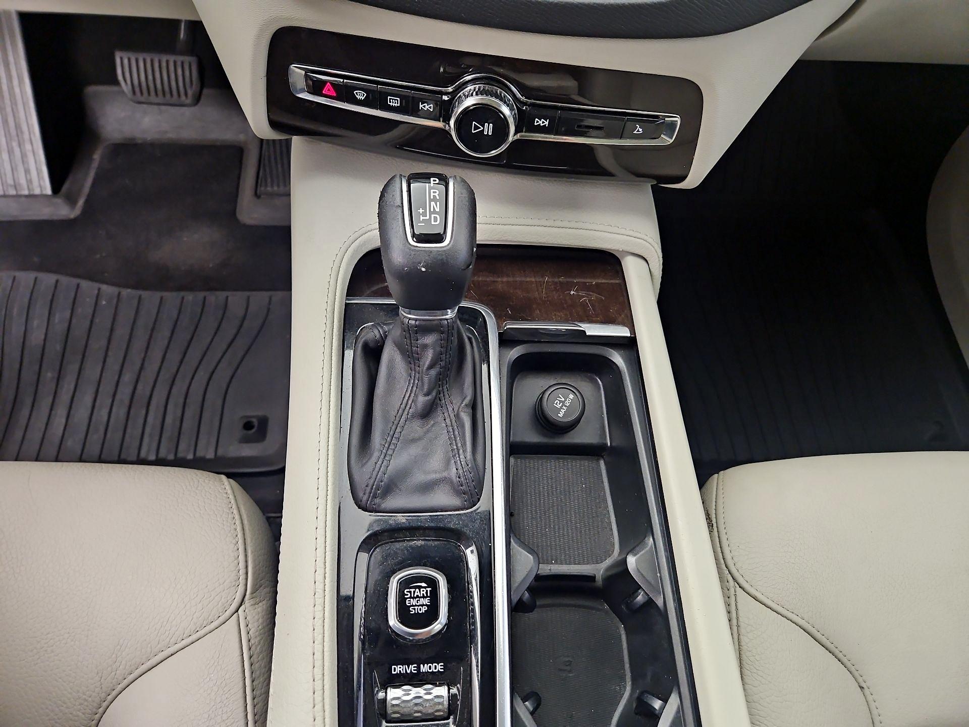 Thumbnail: 2019 Volvo XC90 - 15