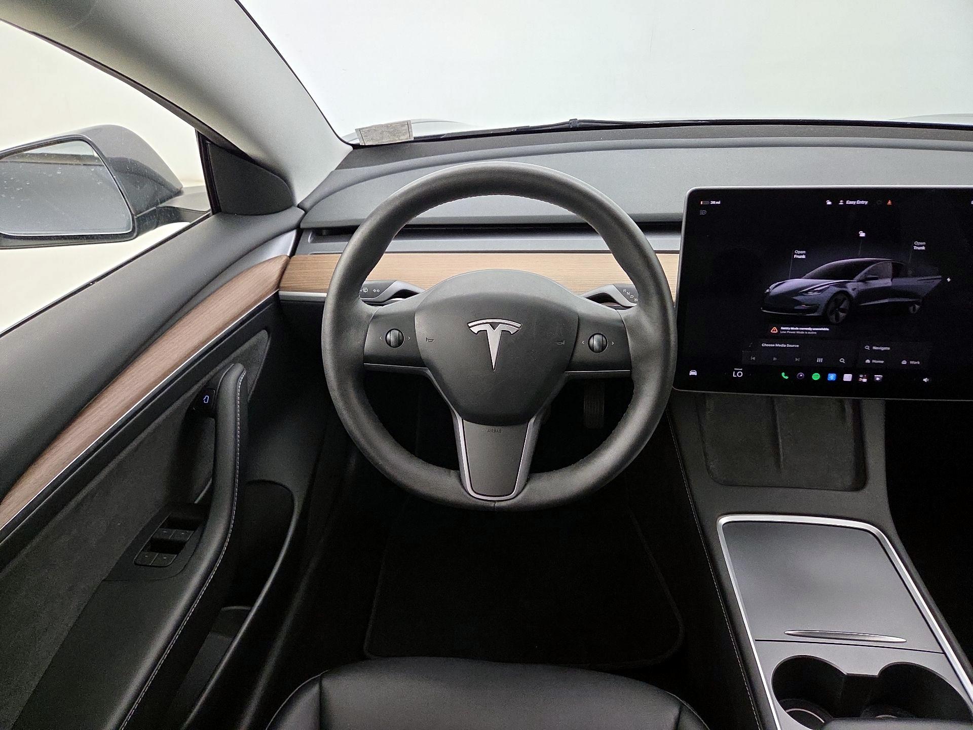 Thumbnail: 2023 Tesla Model 3 - 10