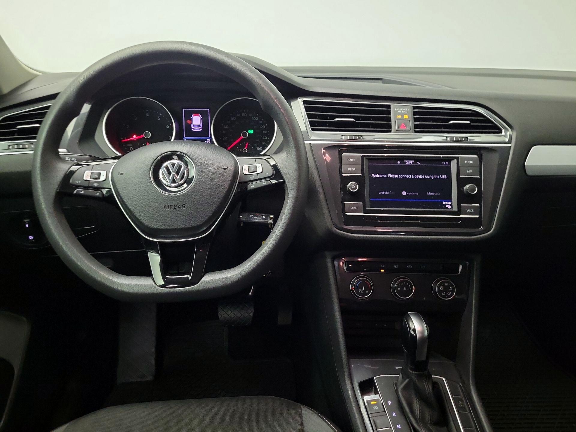 Thumbnail: 2021 Volkswagen Tiguan - 10