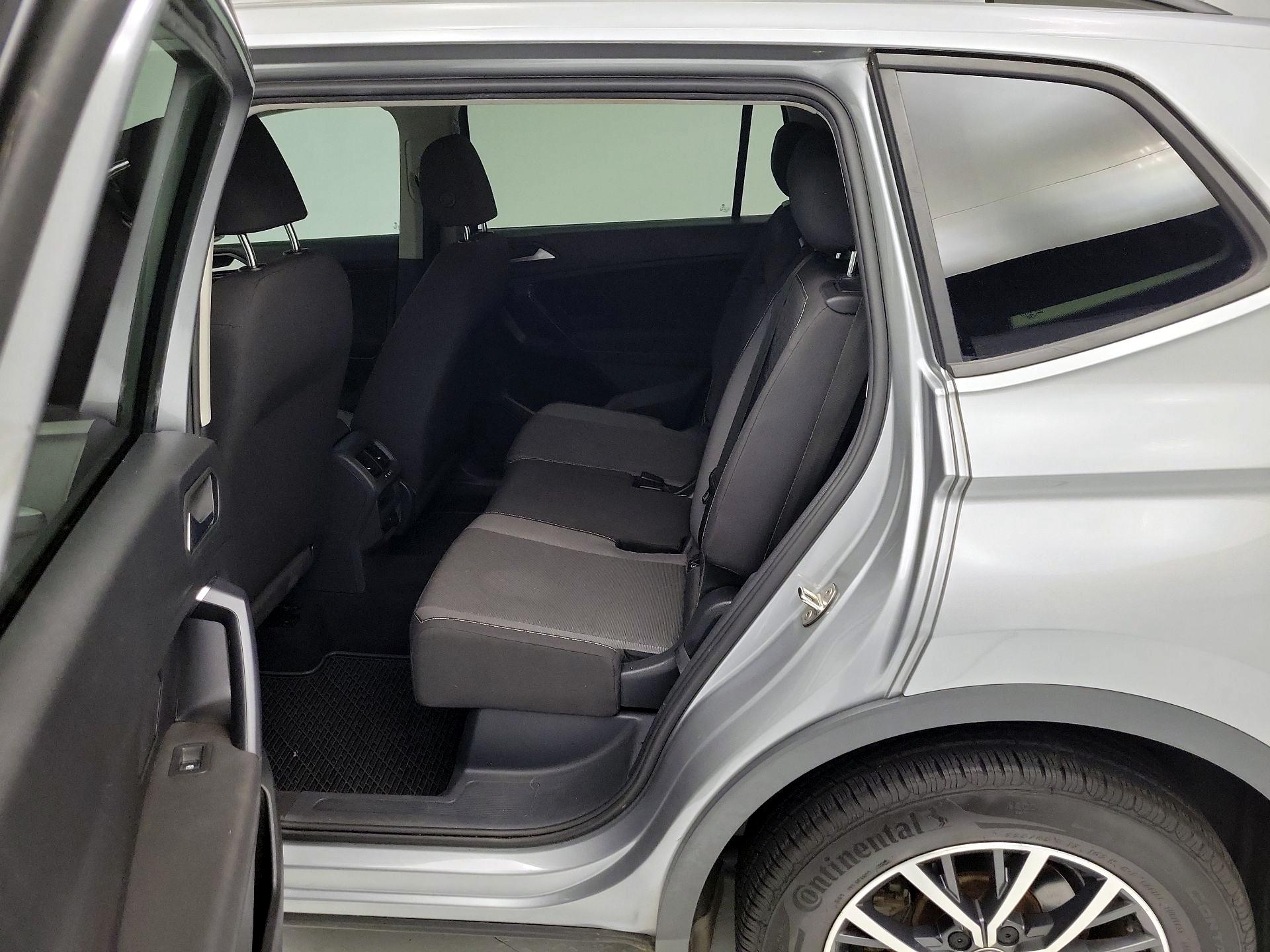 Thumbnail: 2021 Volkswagen Tiguan - 19