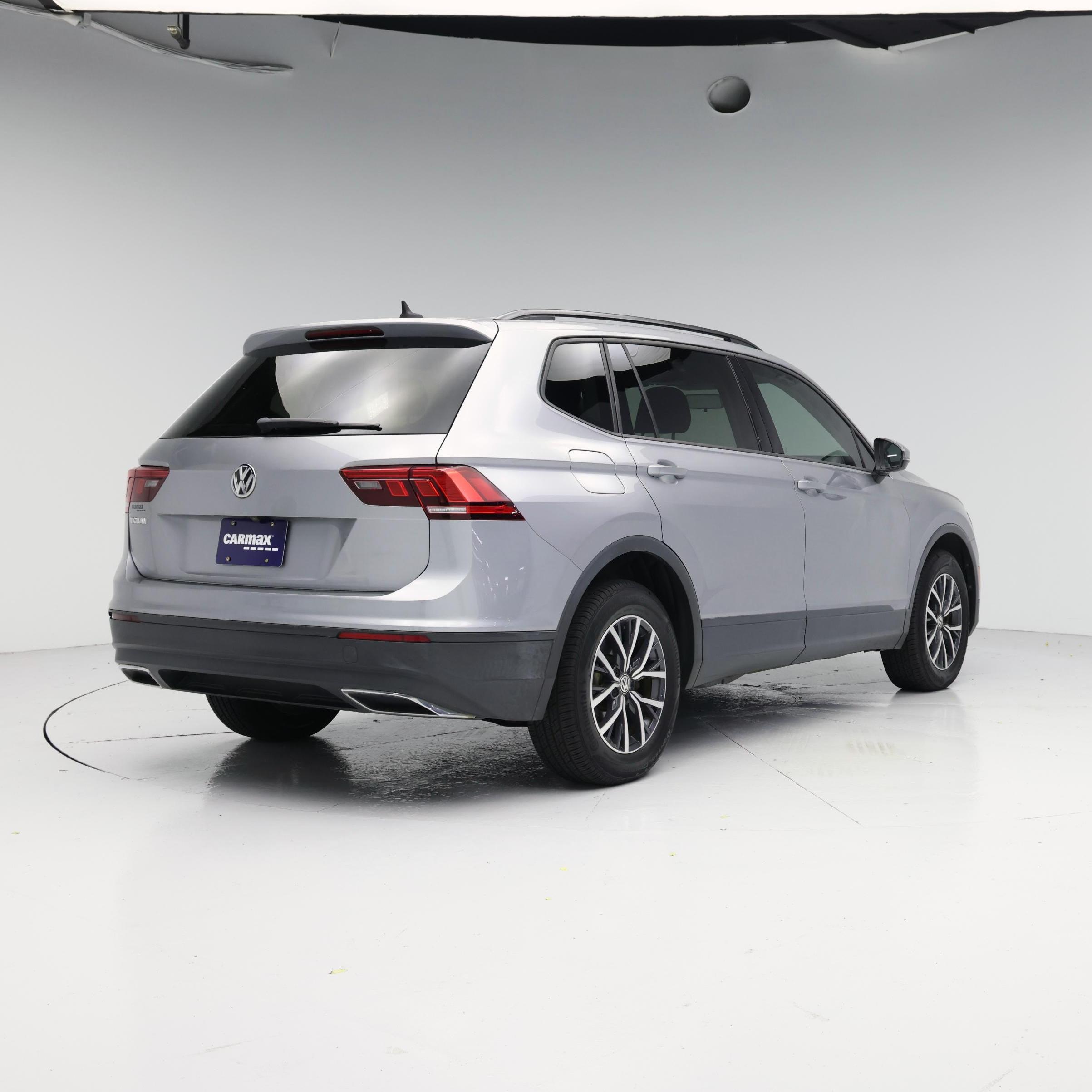 Thumbnail: 2021 Volkswagen Tiguan - 8