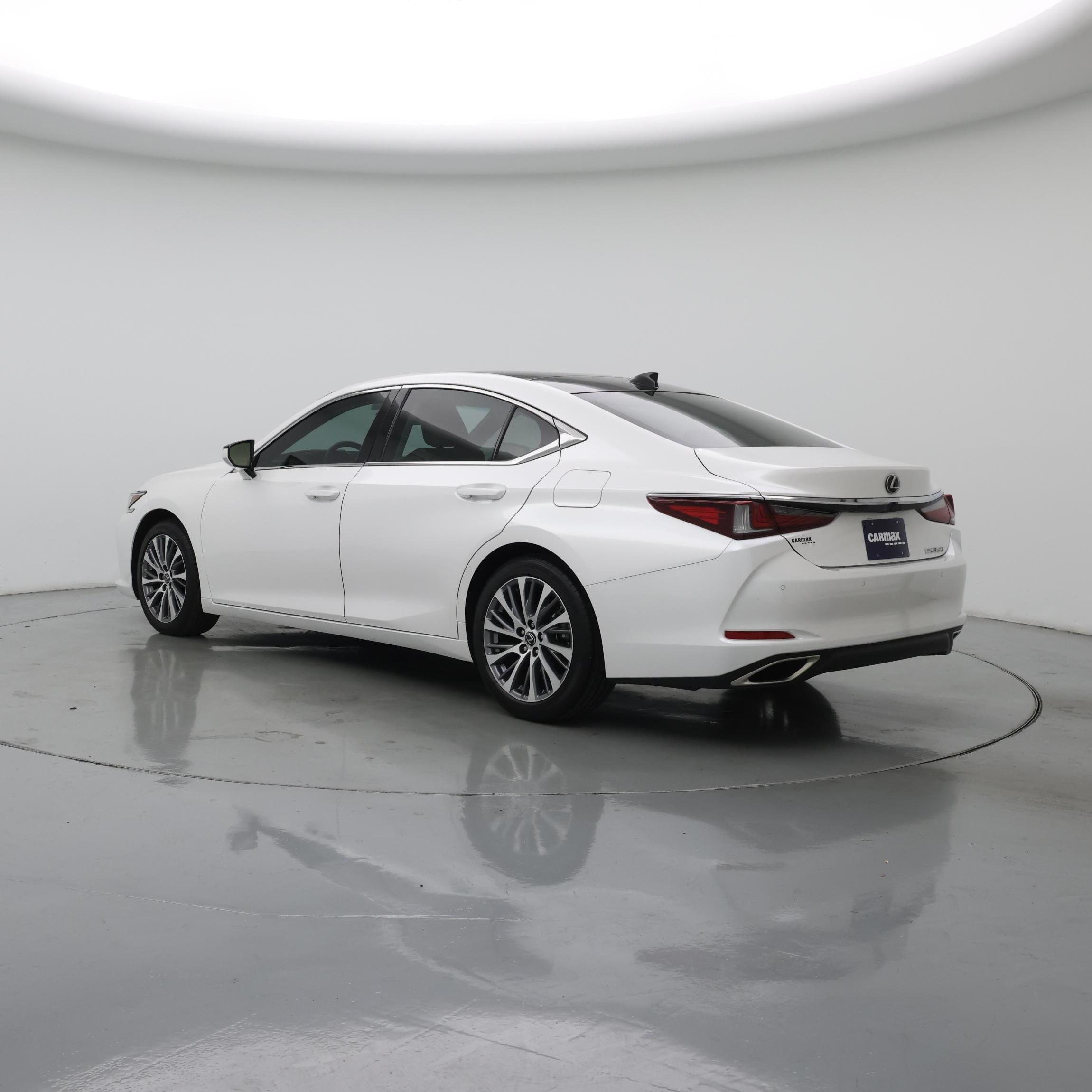 Thumbnail: 2020 Lexus ES - 2