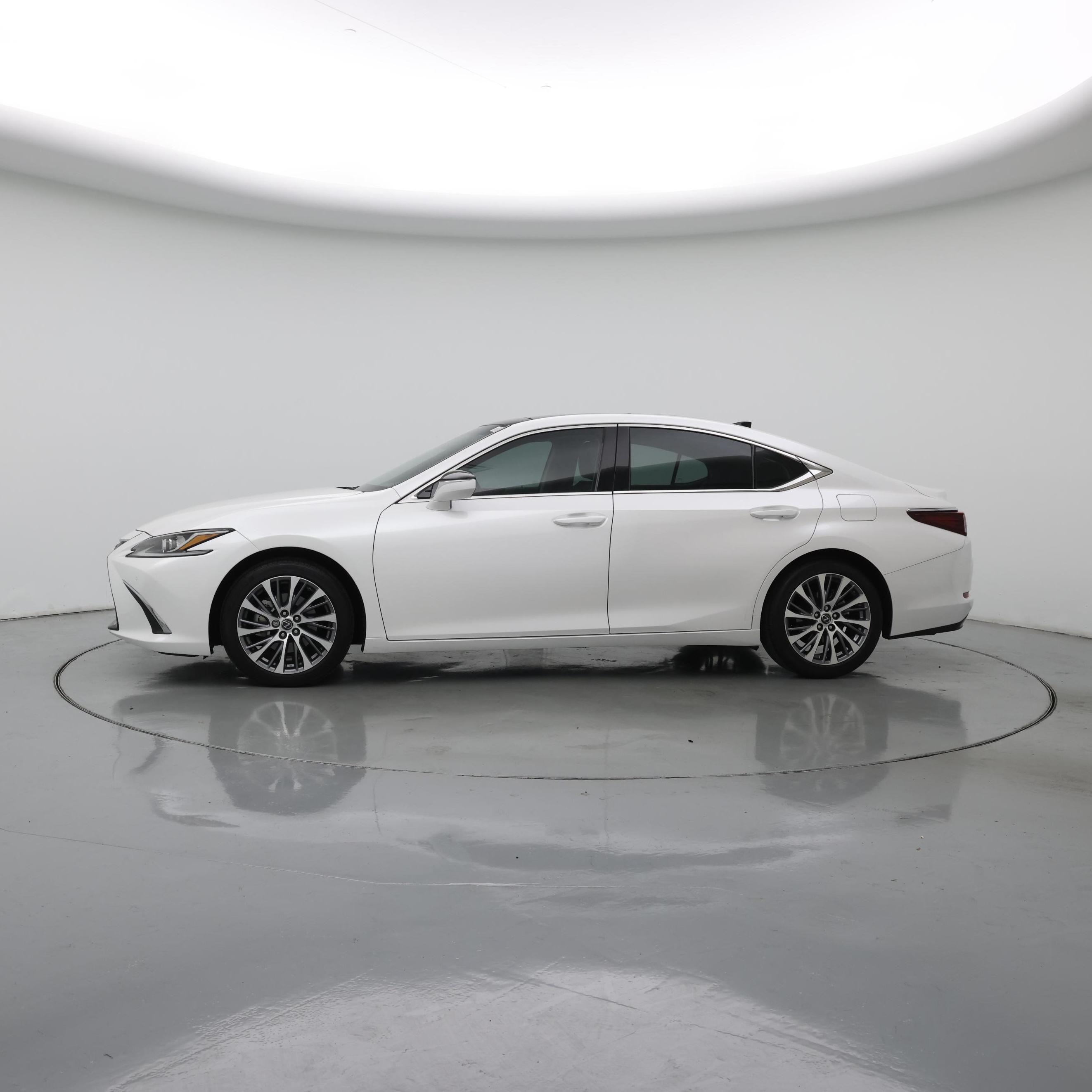 Thumbnail: 2020 Lexus ES - 3