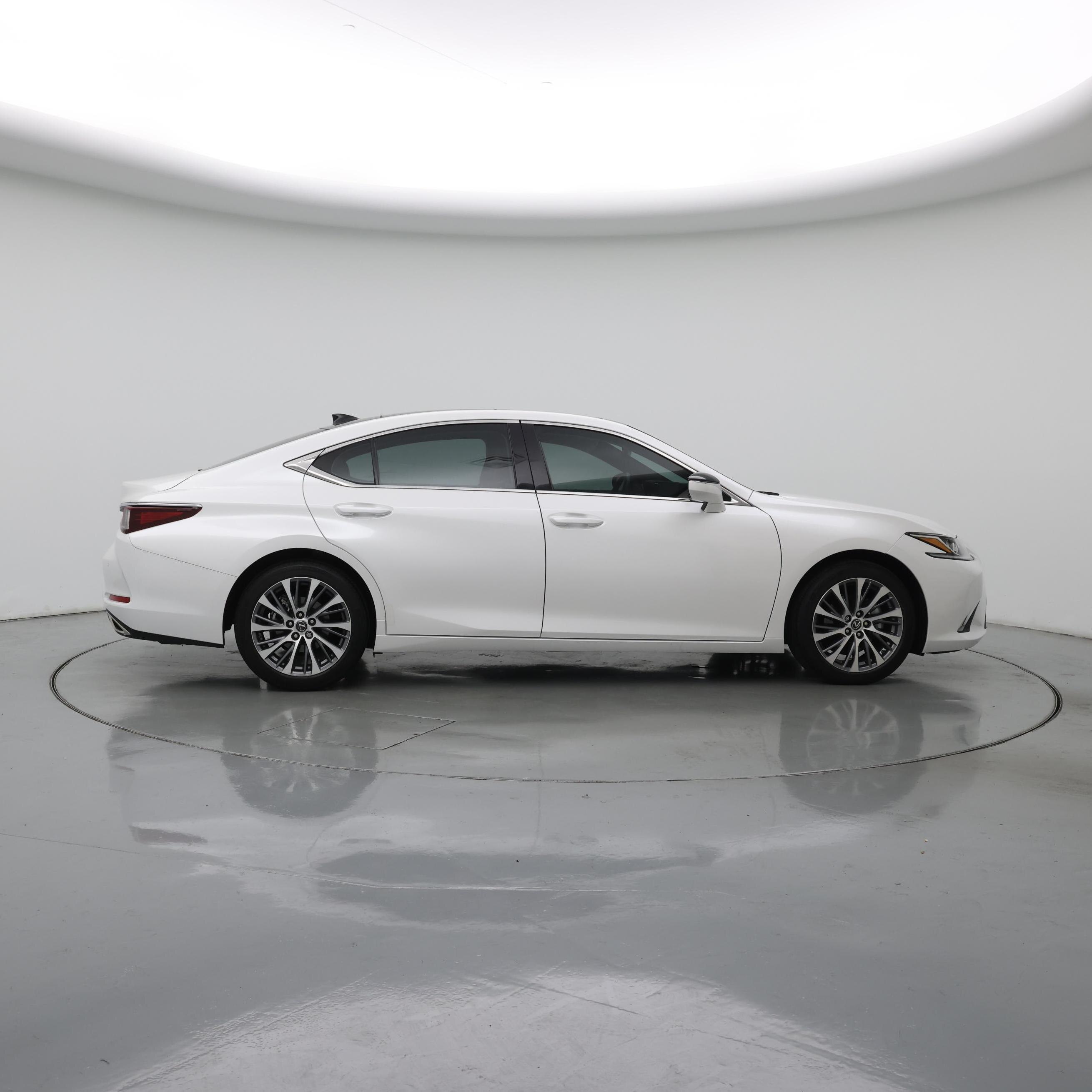 Thumbnail: 2020 Lexus ES - 7