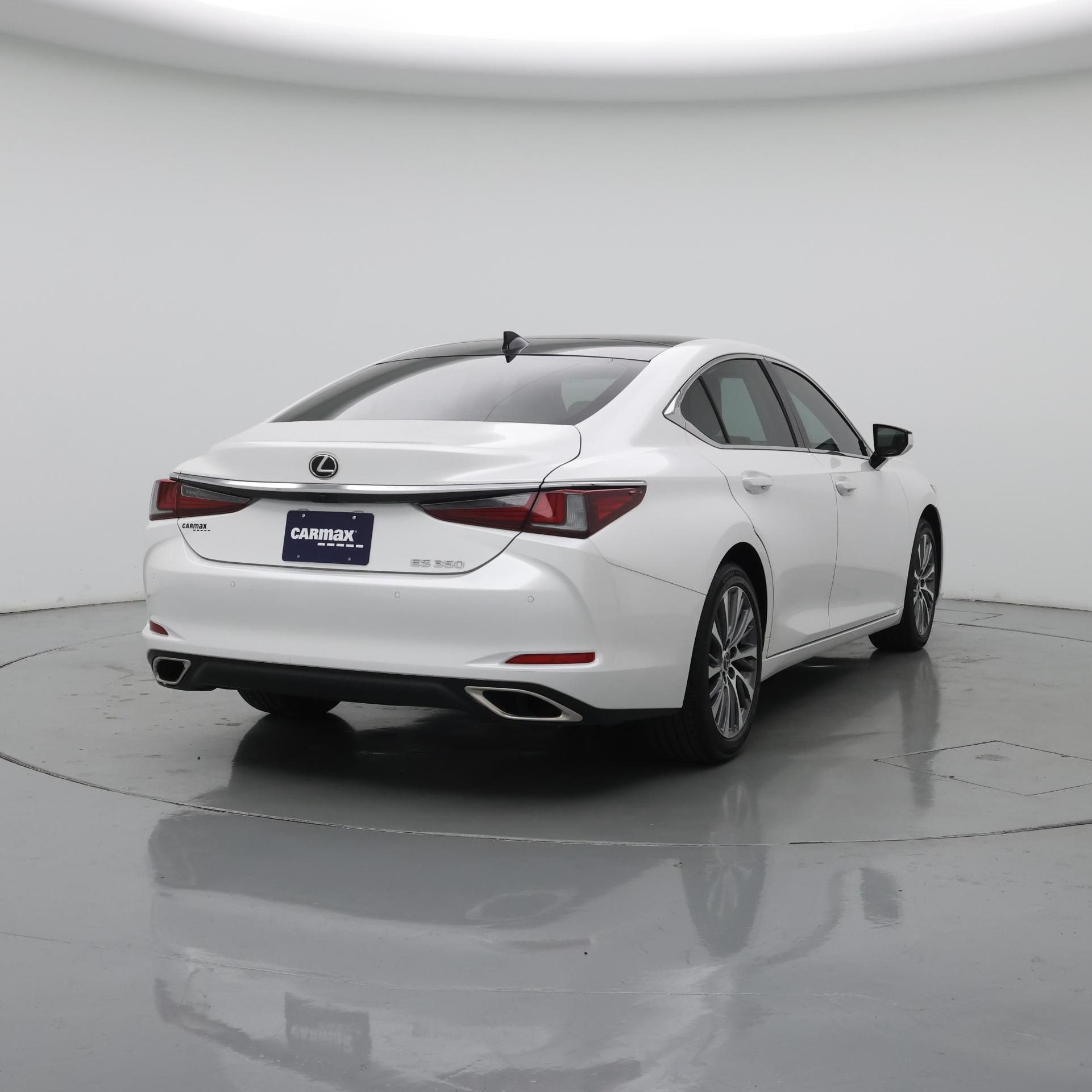 Thumbnail: 2020 Lexus ES - 8