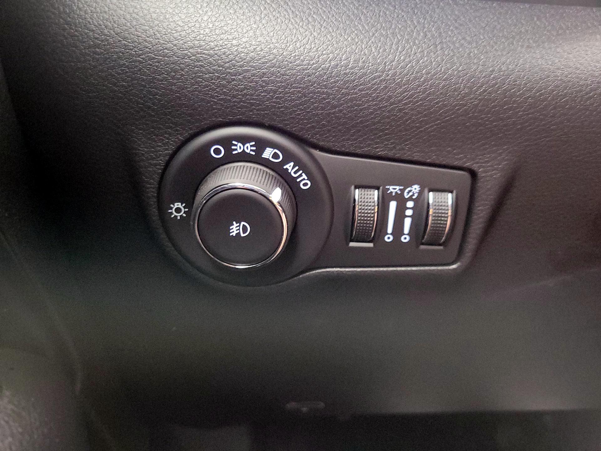 Thumbnail: 2025 Jeep Compass - 13