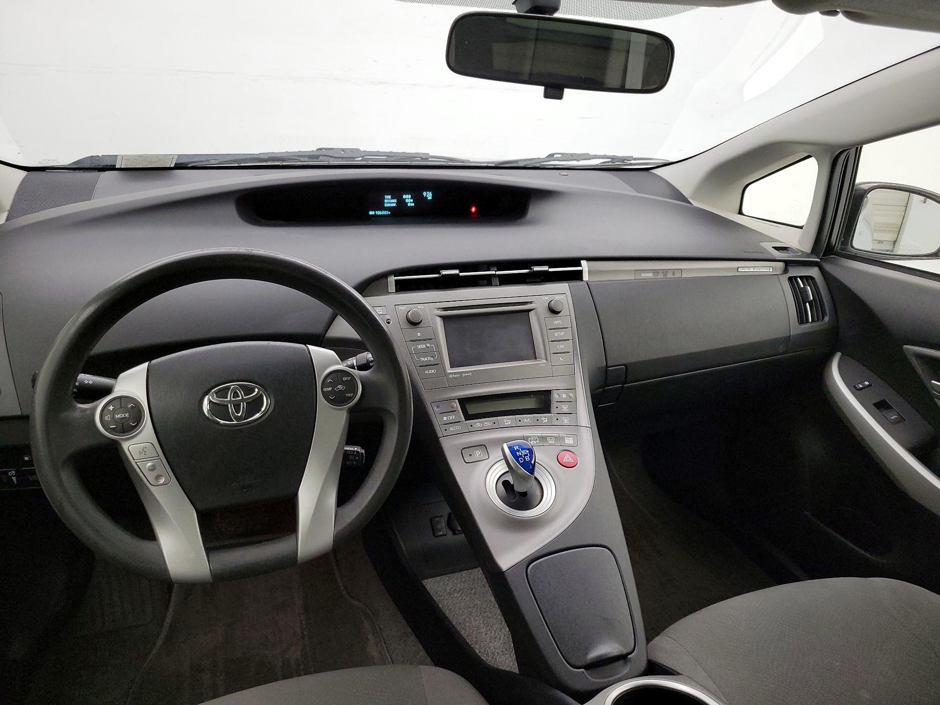 Thumbnail: 2014 Toyota Prius - 9