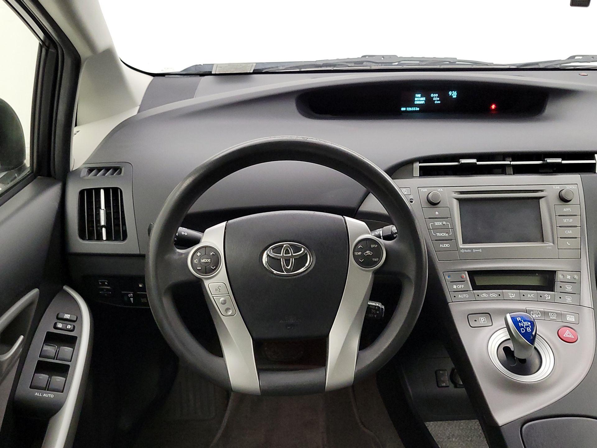 Thumbnail: 2014 Toyota Prius - 10