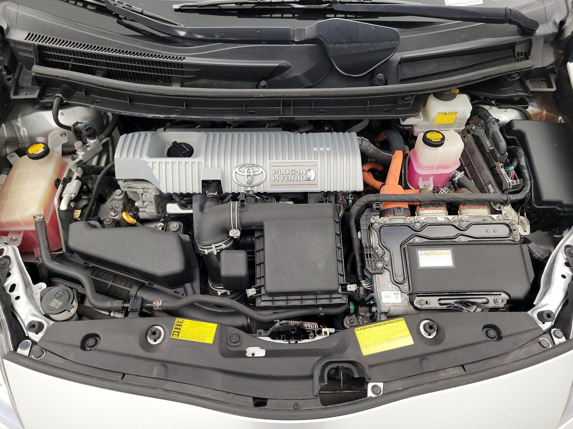 Thumbnail: 2014 Toyota Prius - 20
