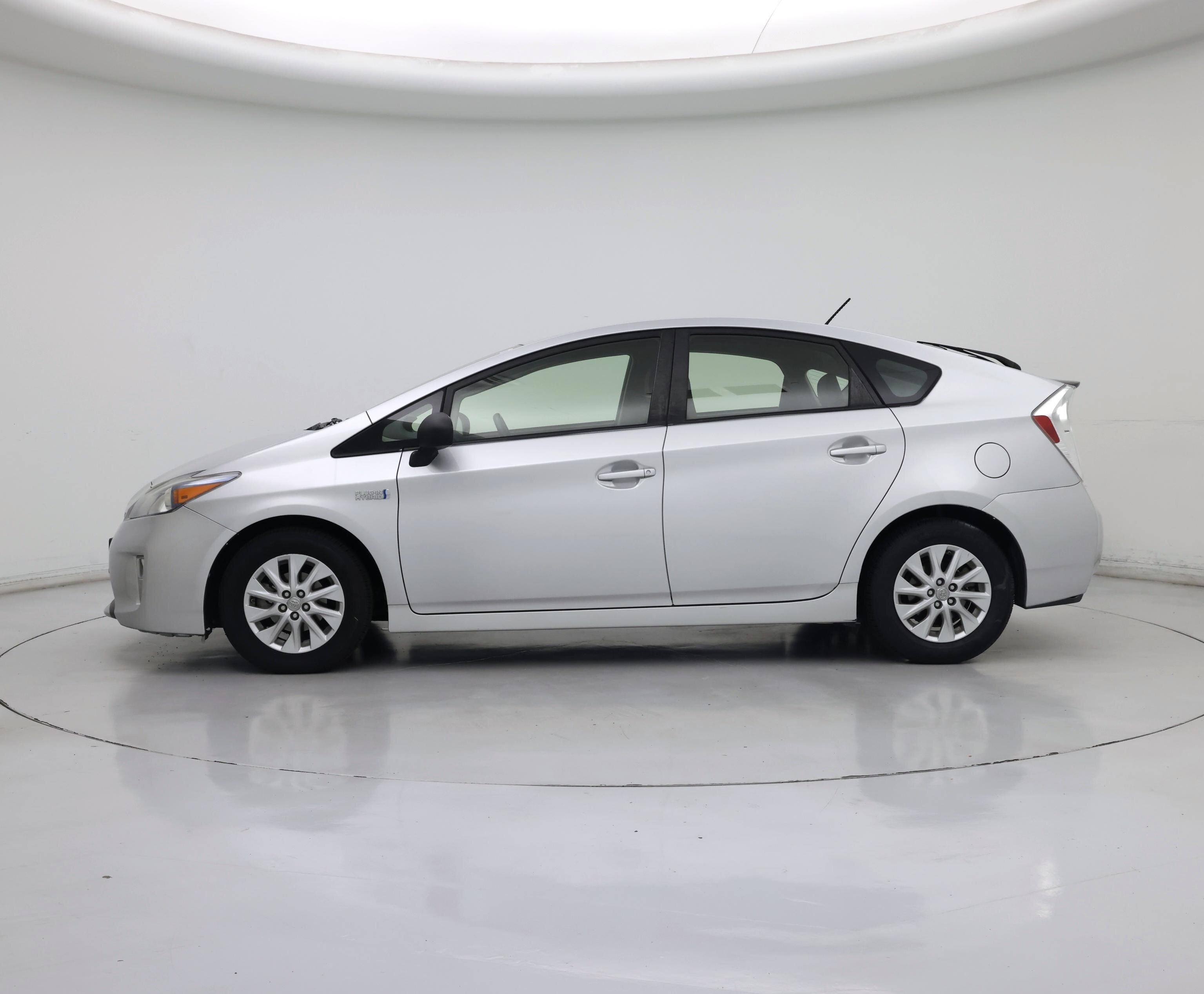 Thumbnail: 2014 Toyota Prius - 3