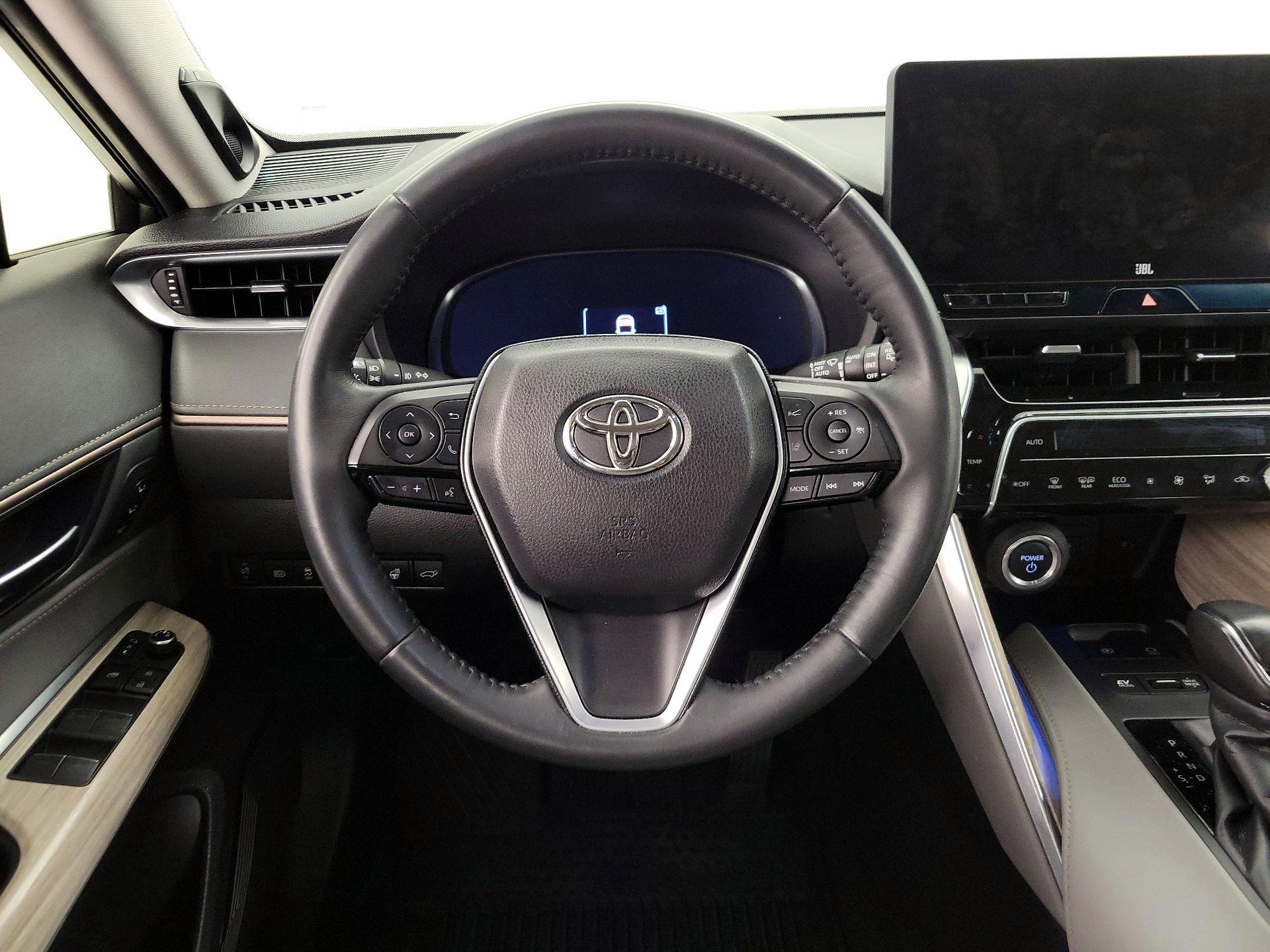 Thumbnail: 2023 Toyota Venza - 10
