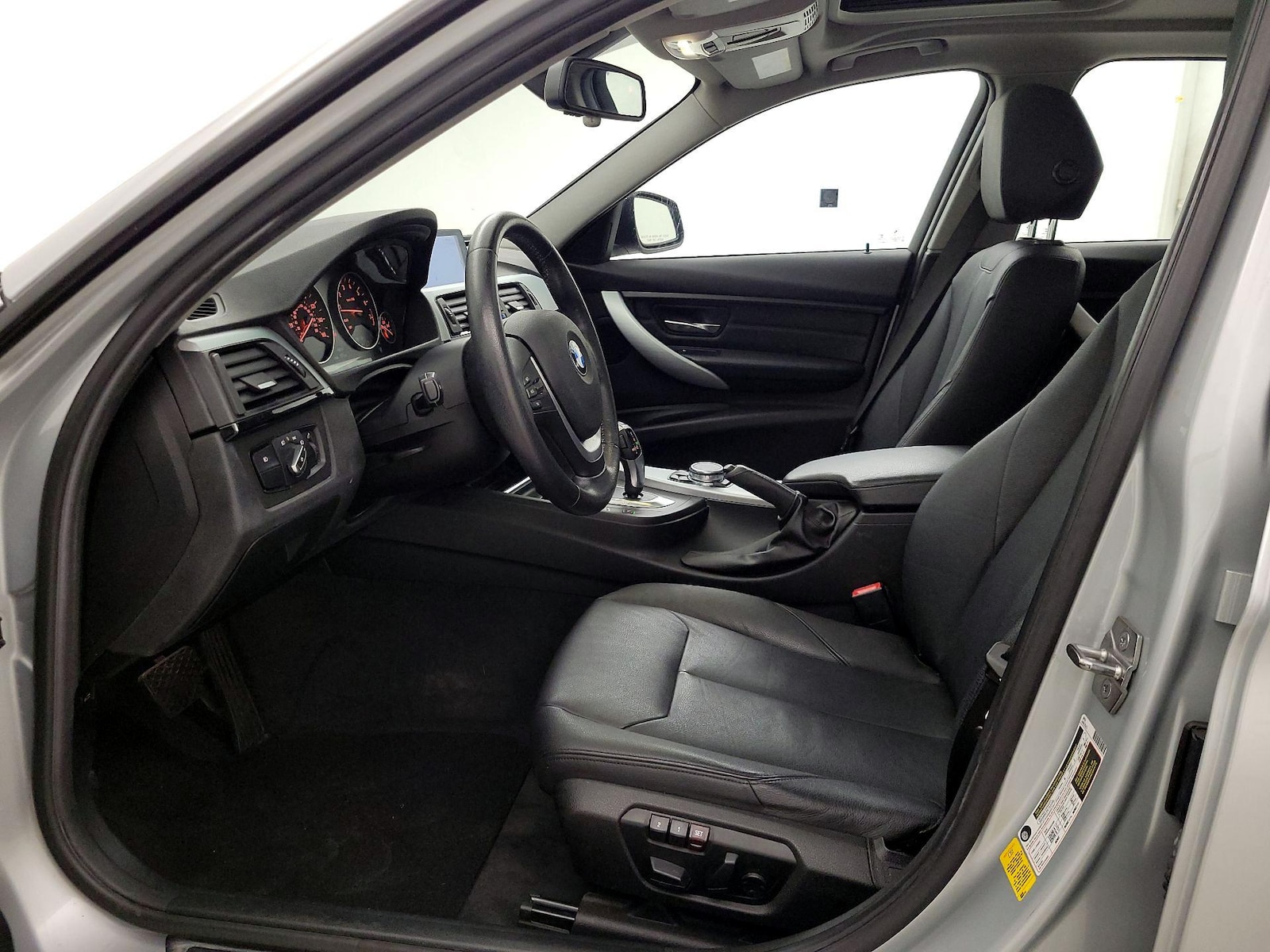 2015 BMW 3 Series 328i - Photo 12