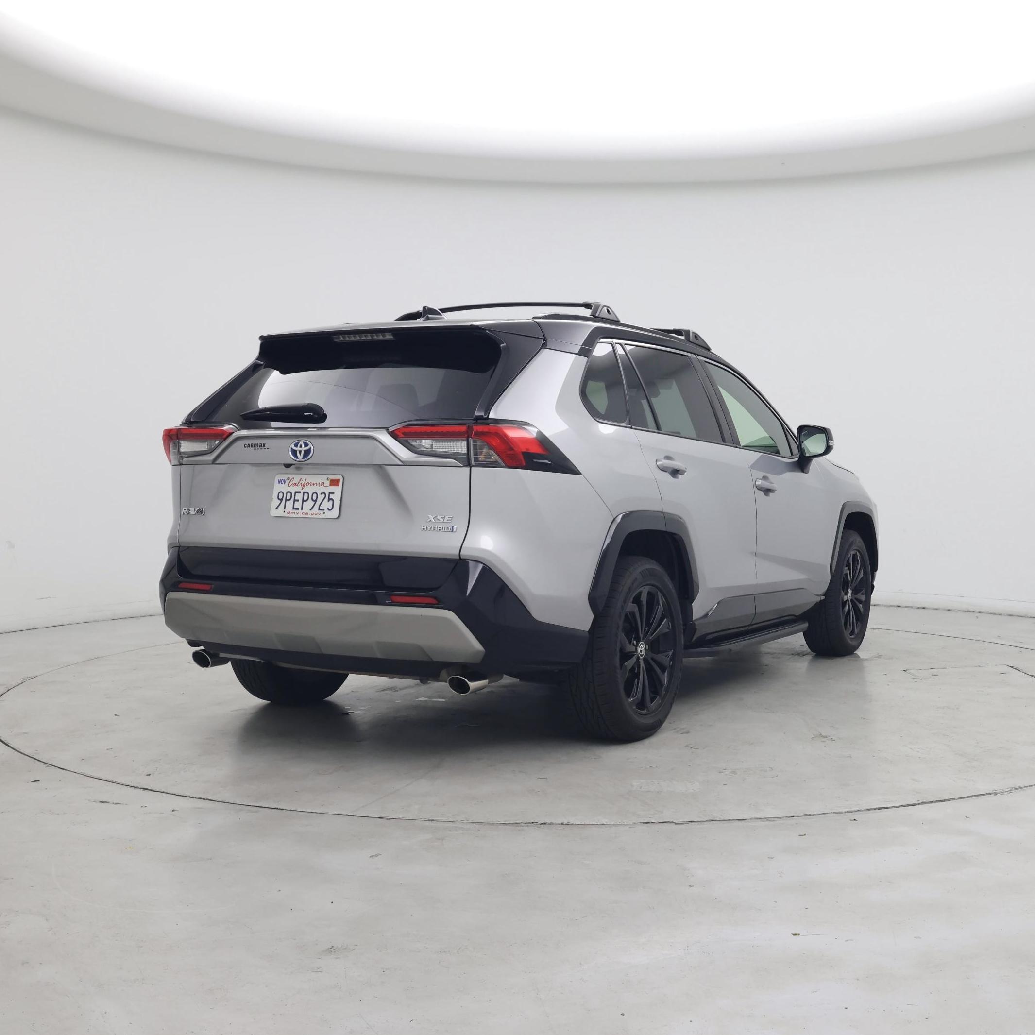 Thumbnail: 2023 Toyota RAV4 - 8