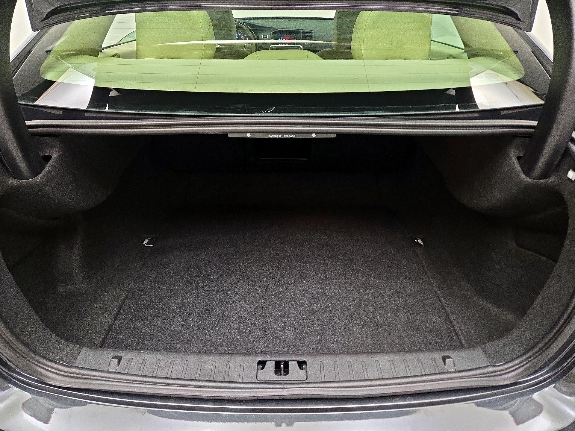 Thumbnail: 2015 Volvo S60 - 19